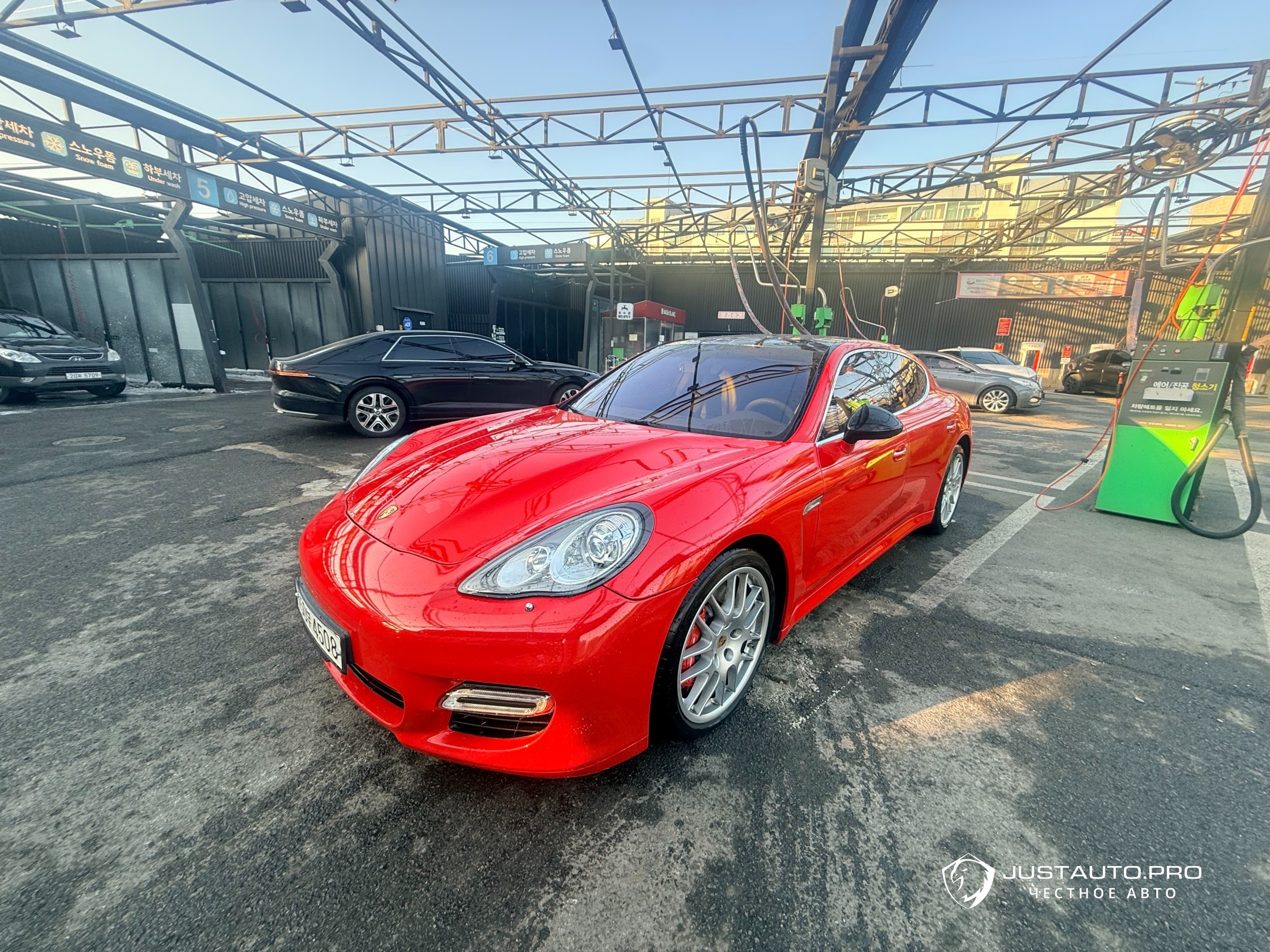 Автомобиль Porsche Panamera