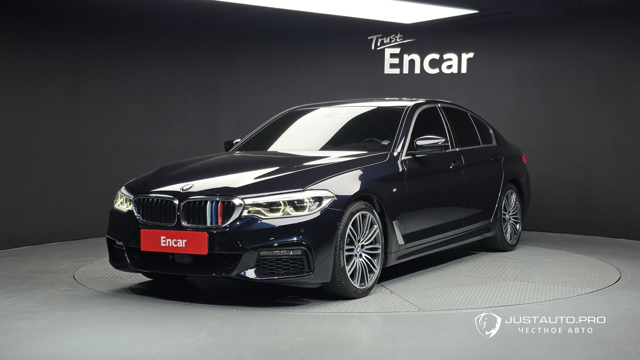 Автомобиль BMW 5-Series