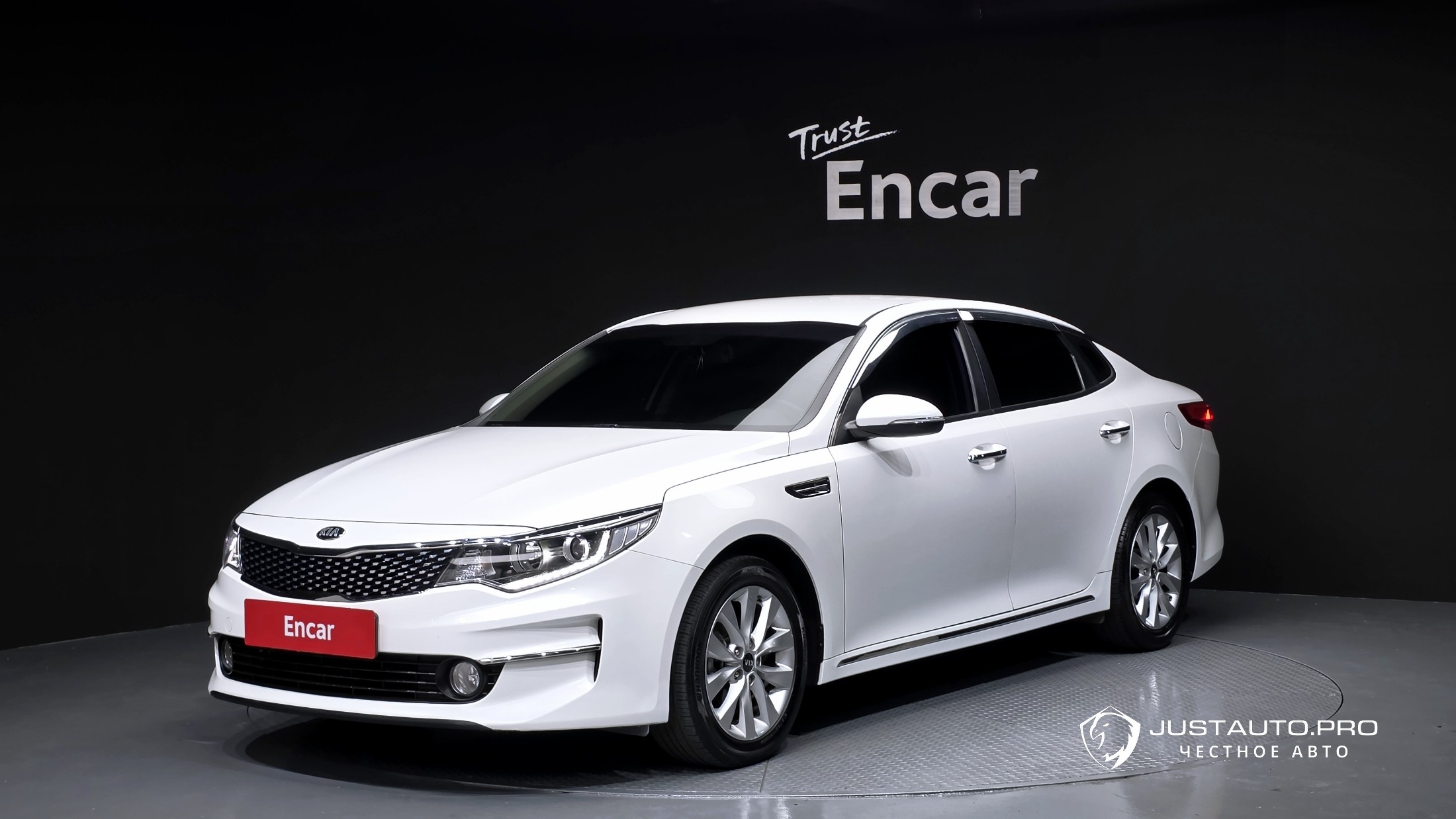 Автомобиль Kia K5
