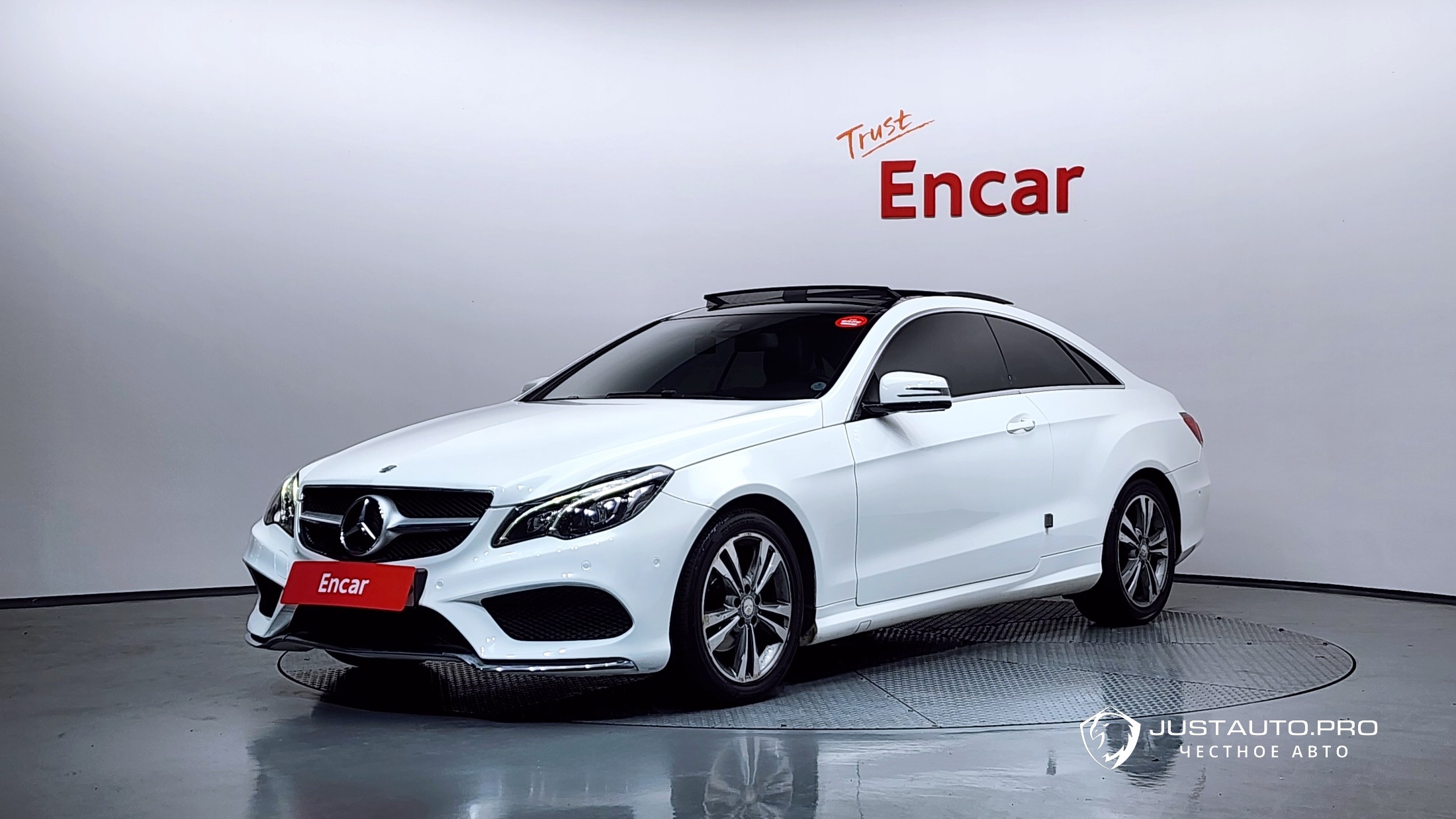 Автомобиль Mercedes-Benz E-Class