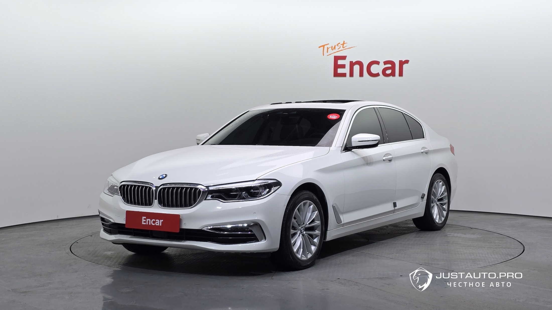 Автомобиль BMW 5-Series