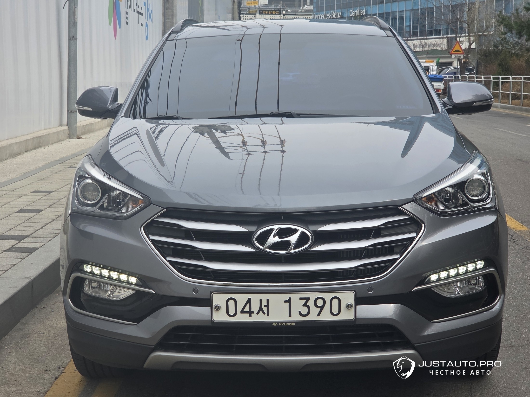 Автомобиль Hyundai Santafe