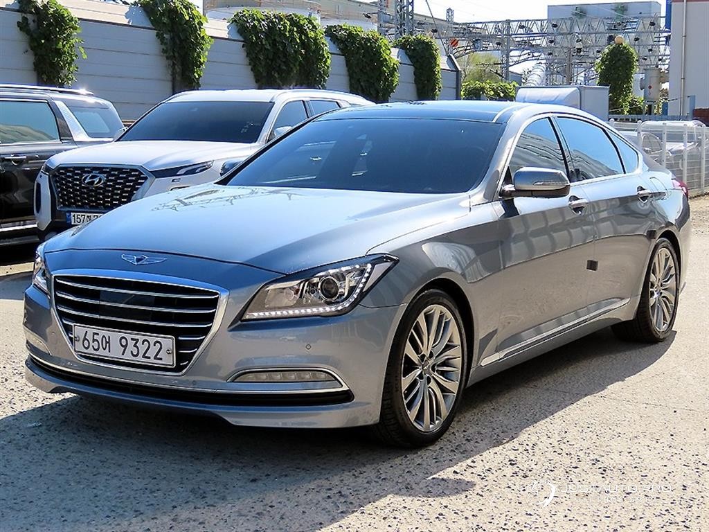 Автомобиль Hyundai Genesis