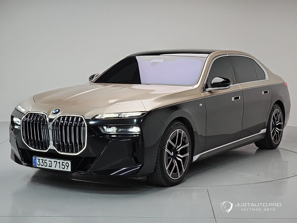 Автомобиль BMW 7-Series