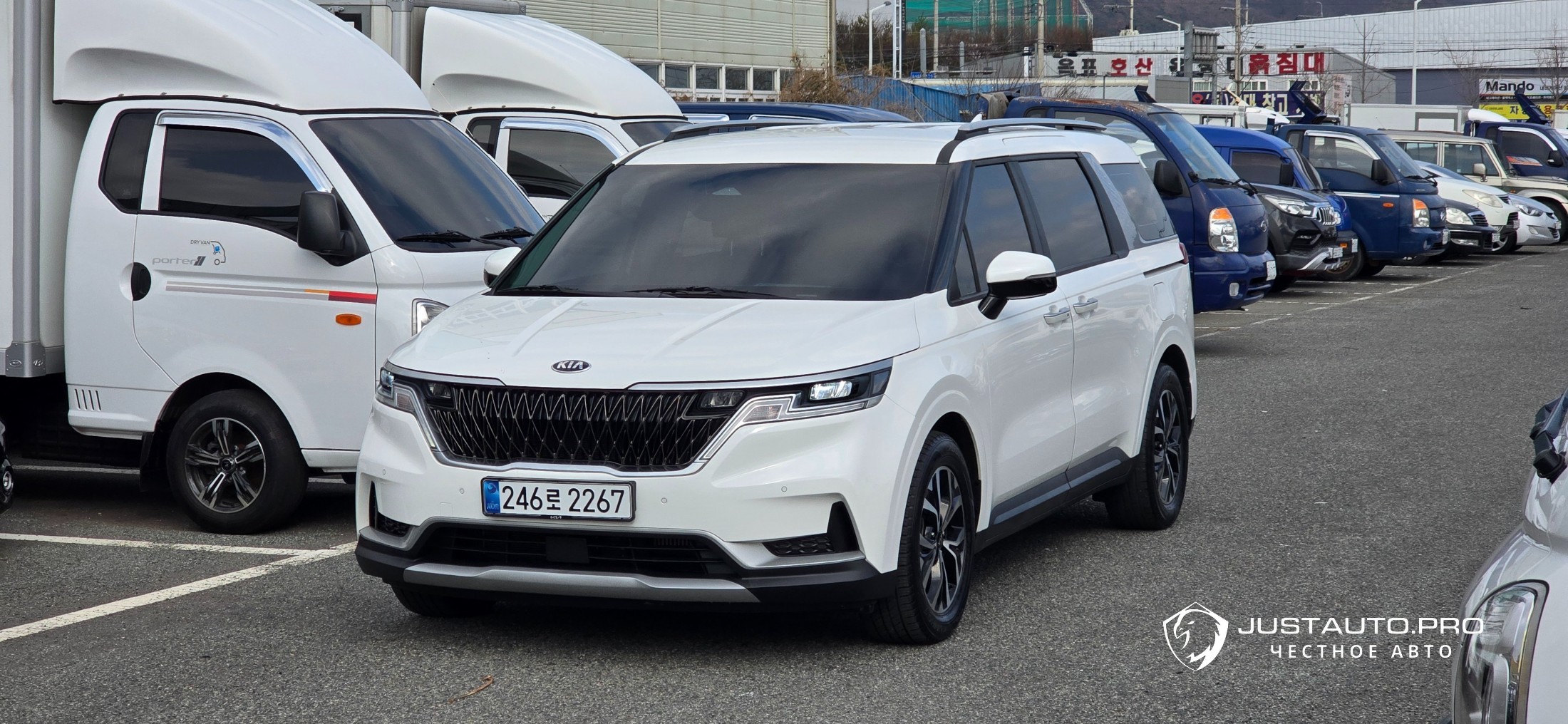 Автомобиль Kia Canival