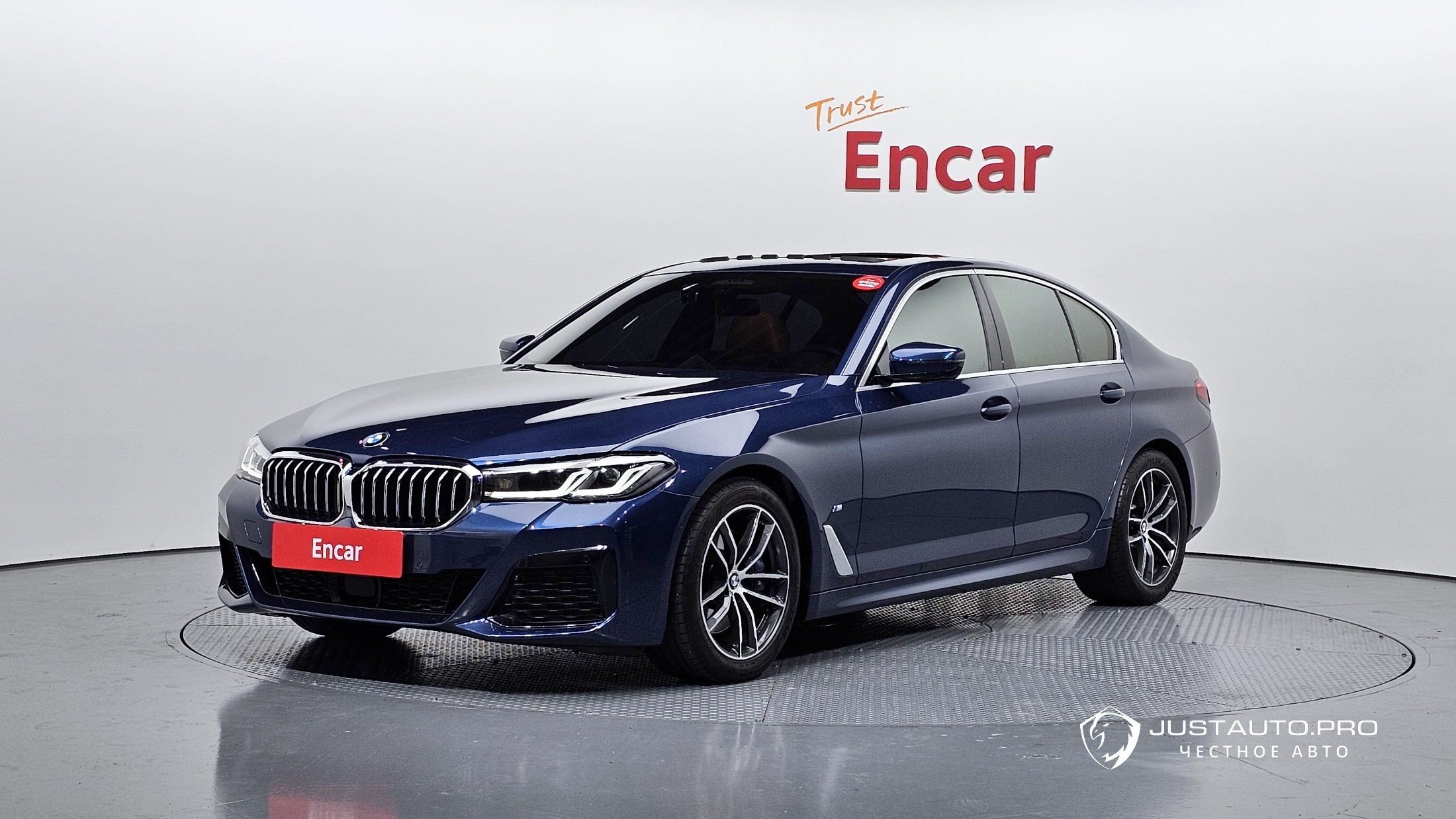 Автомобиль BMW 5-Series