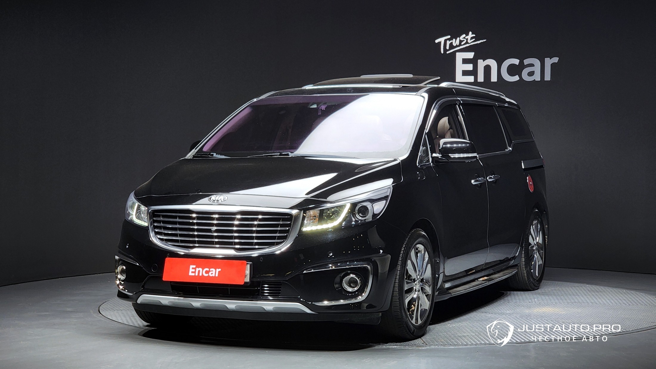 Автомобиль Kia Canival