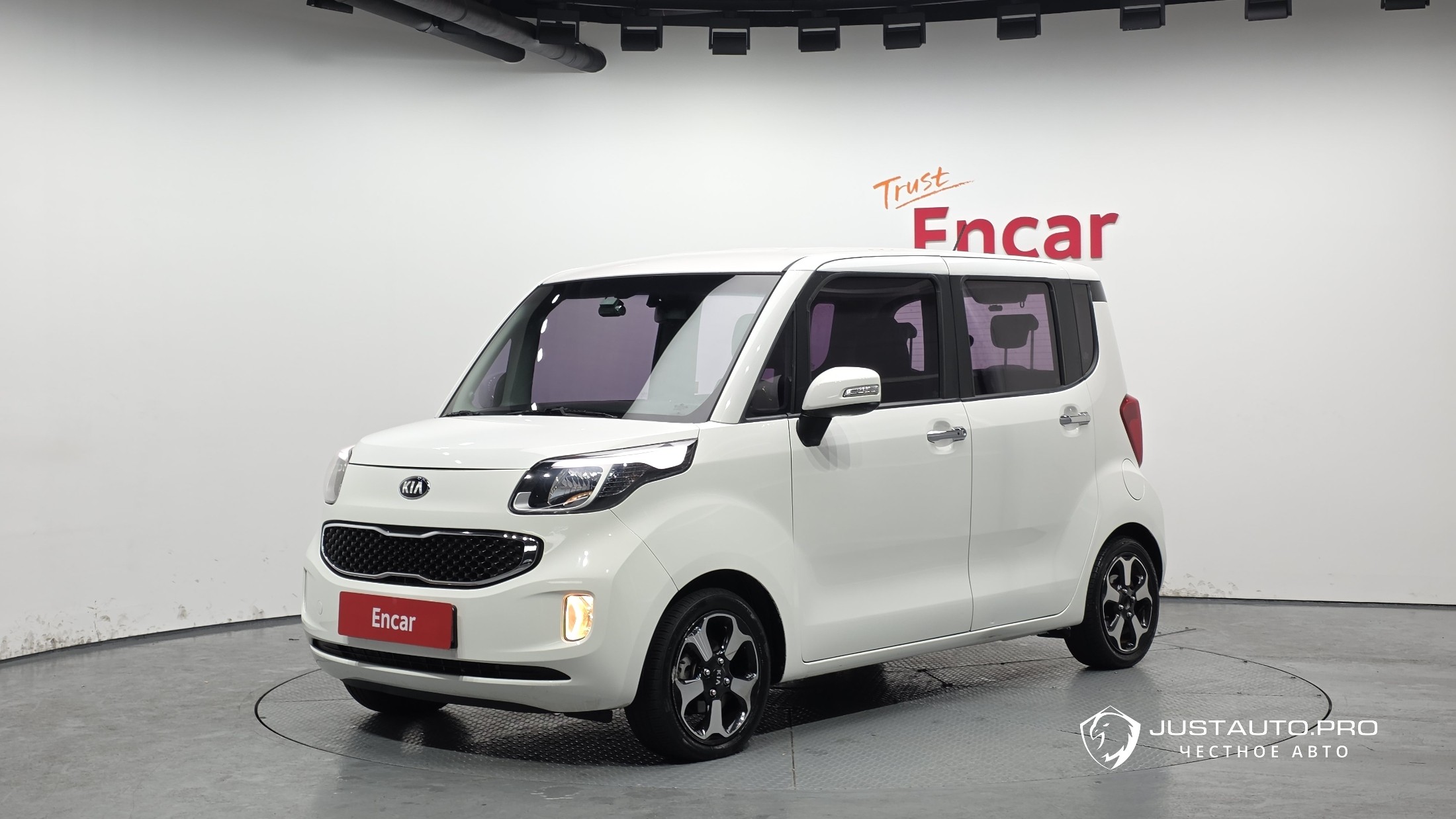 Автомобиль Kia RAY