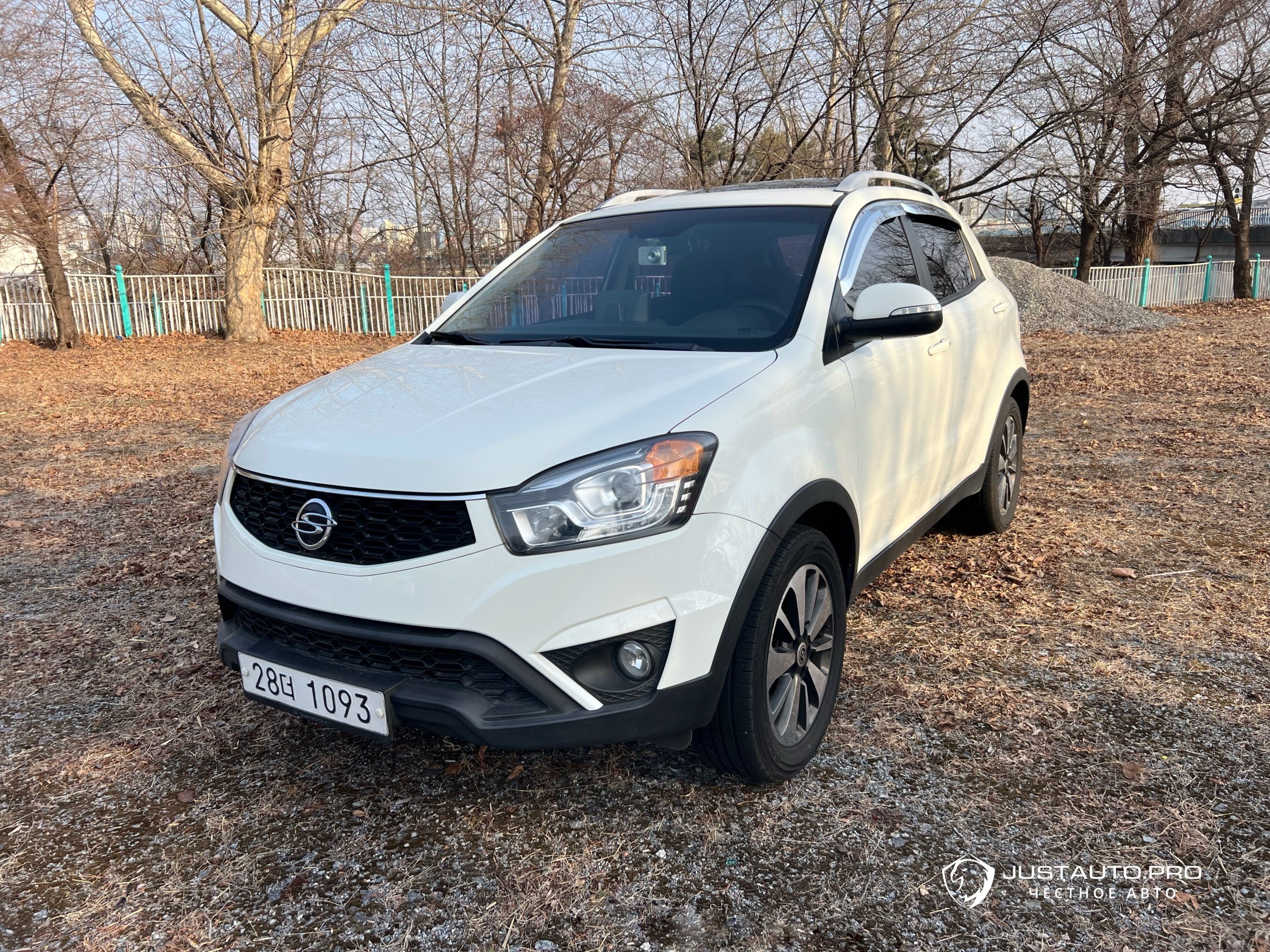 Автомобиль KG_Mobility_Ssangyong KORANDO