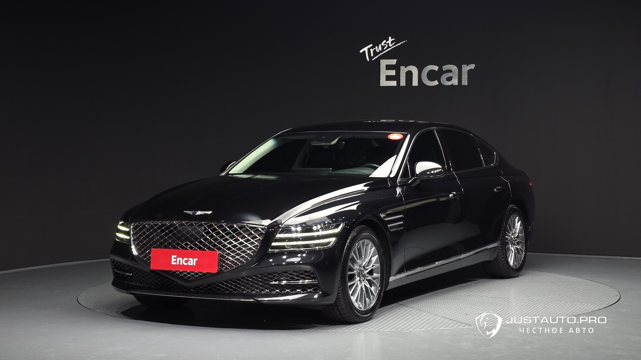 Автомобиль Genesis G80