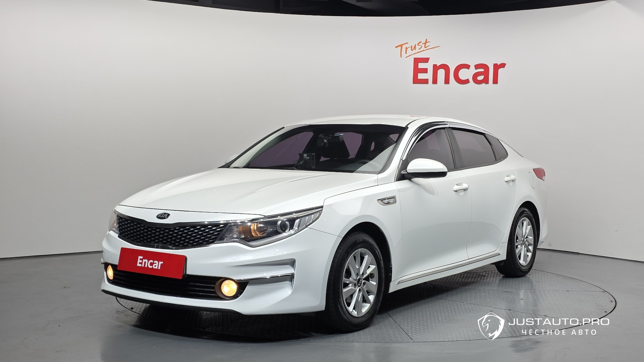 Автомобиль Kia K5