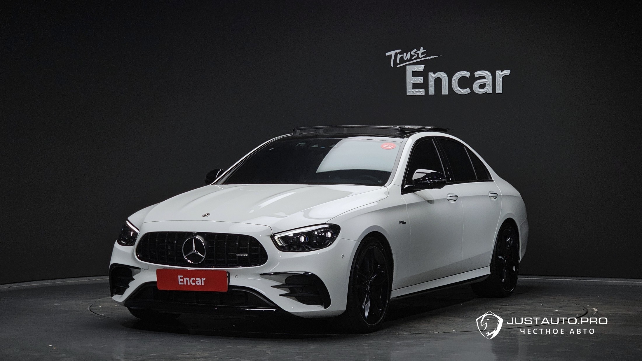 Автомобиль Mercedes-Benz E-Class