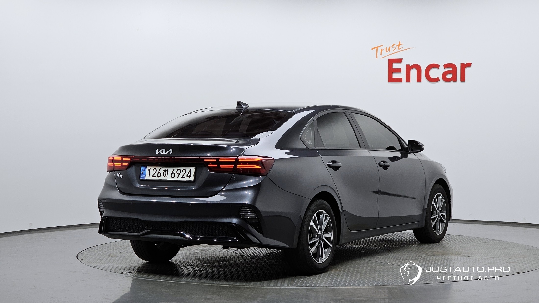 Автомобиль Kia K3
