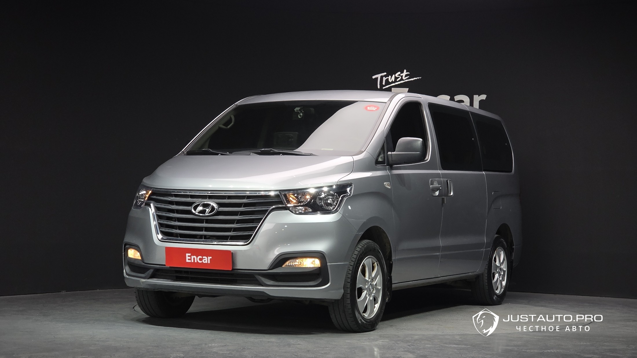 Автомобиль Hyundai Starex