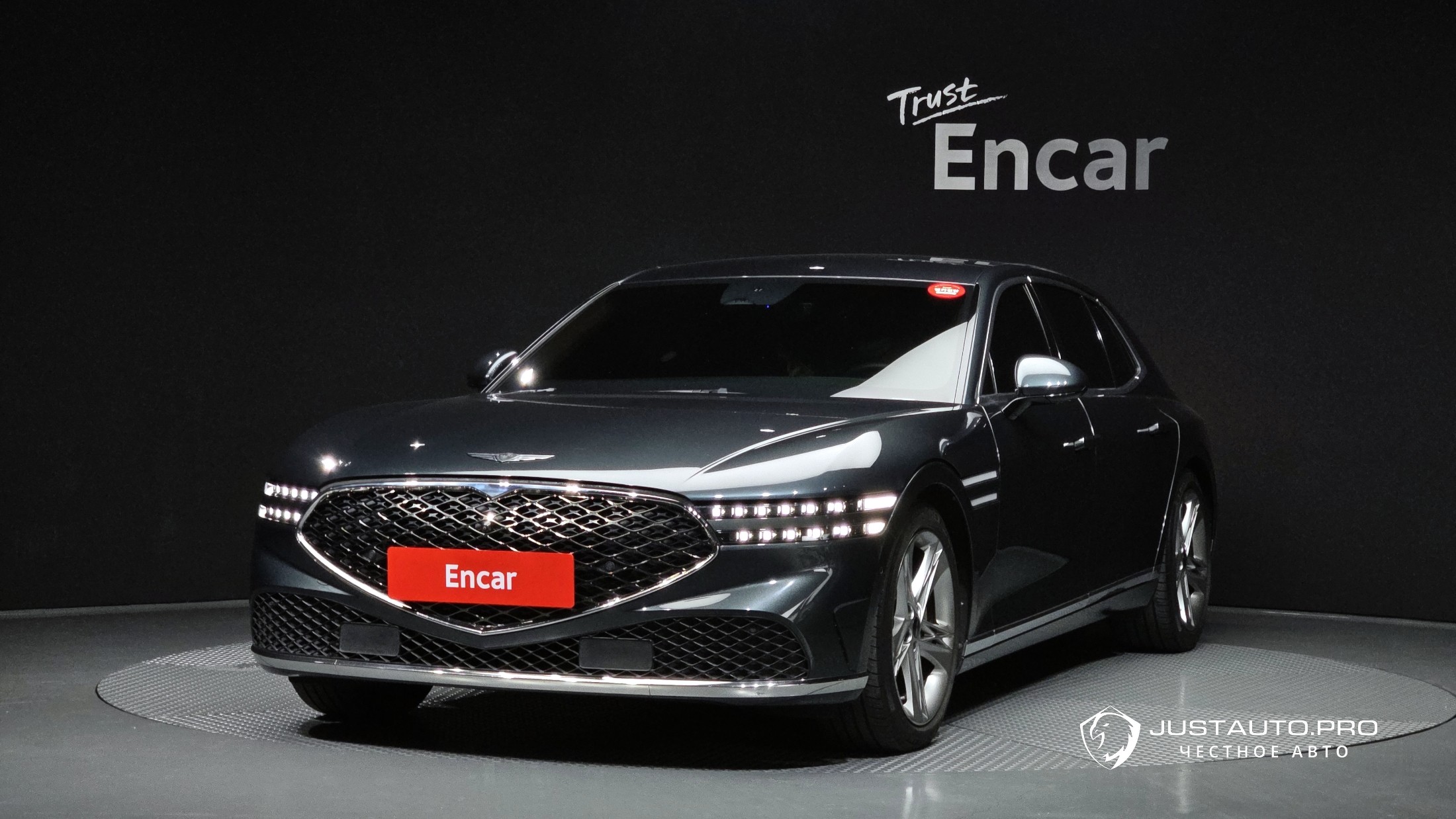 Автомобиль Genesis G90