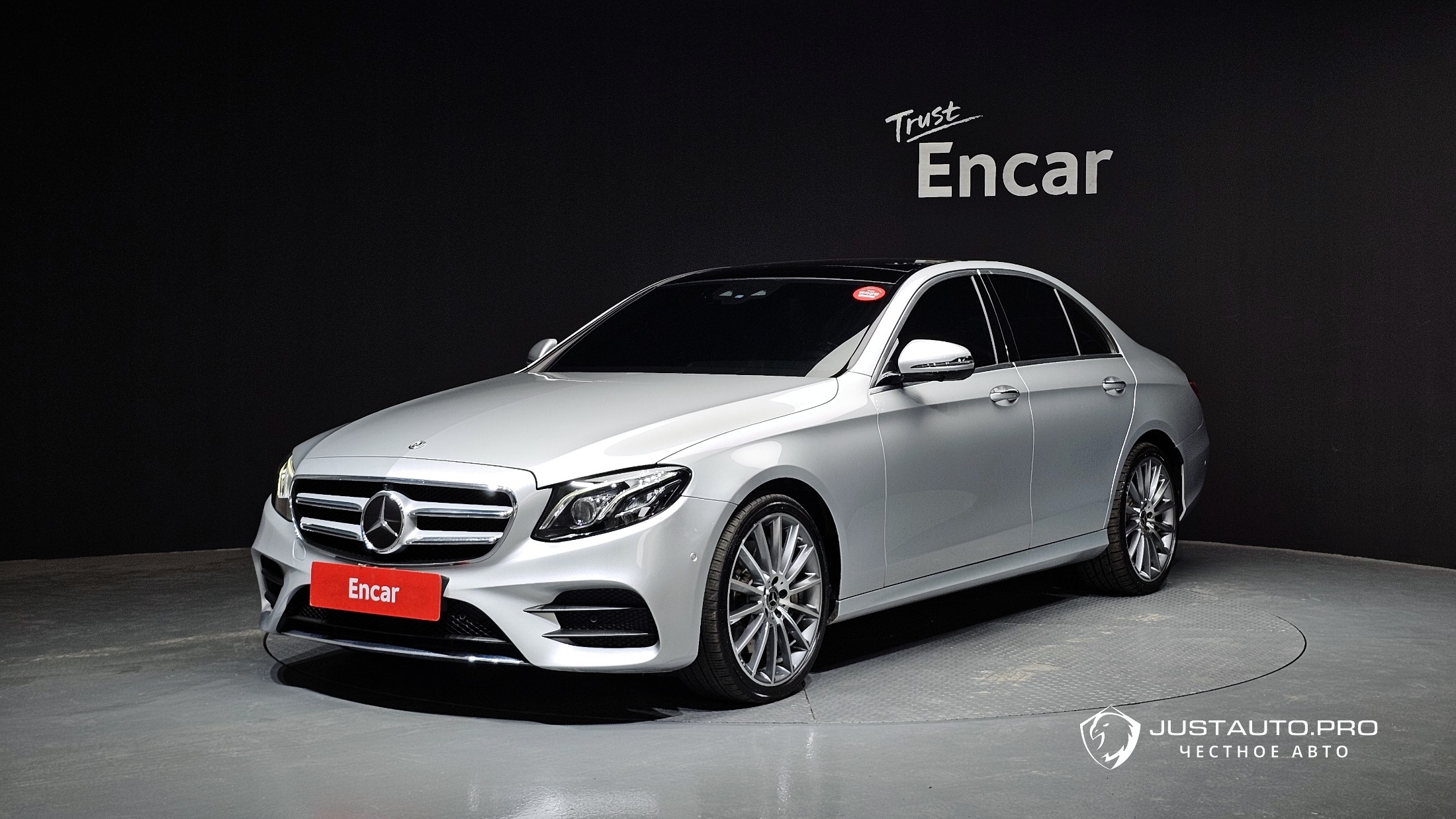 Автомобиль Mercedes-Benz E-Class