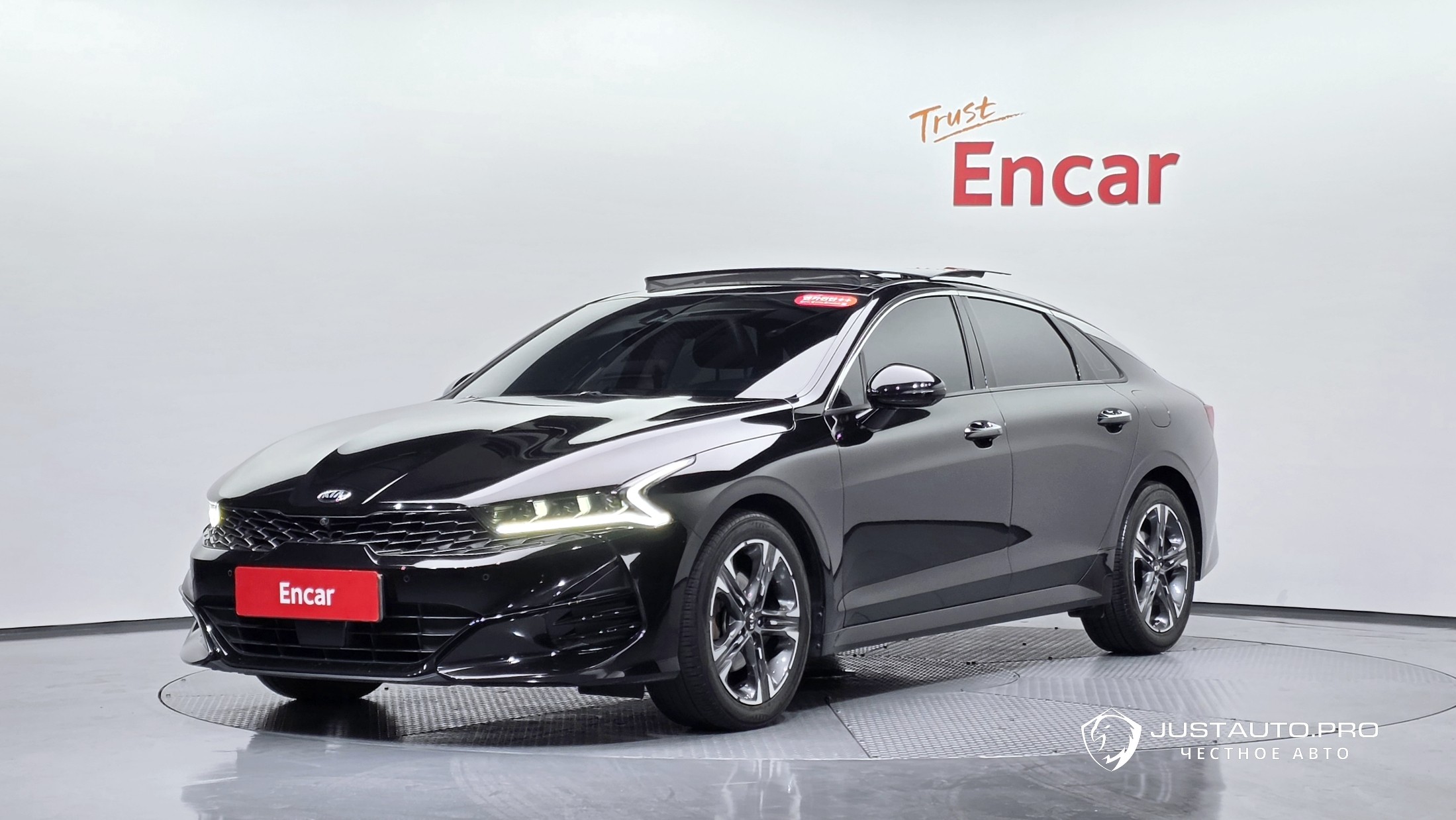 Автомобиль Kia K5