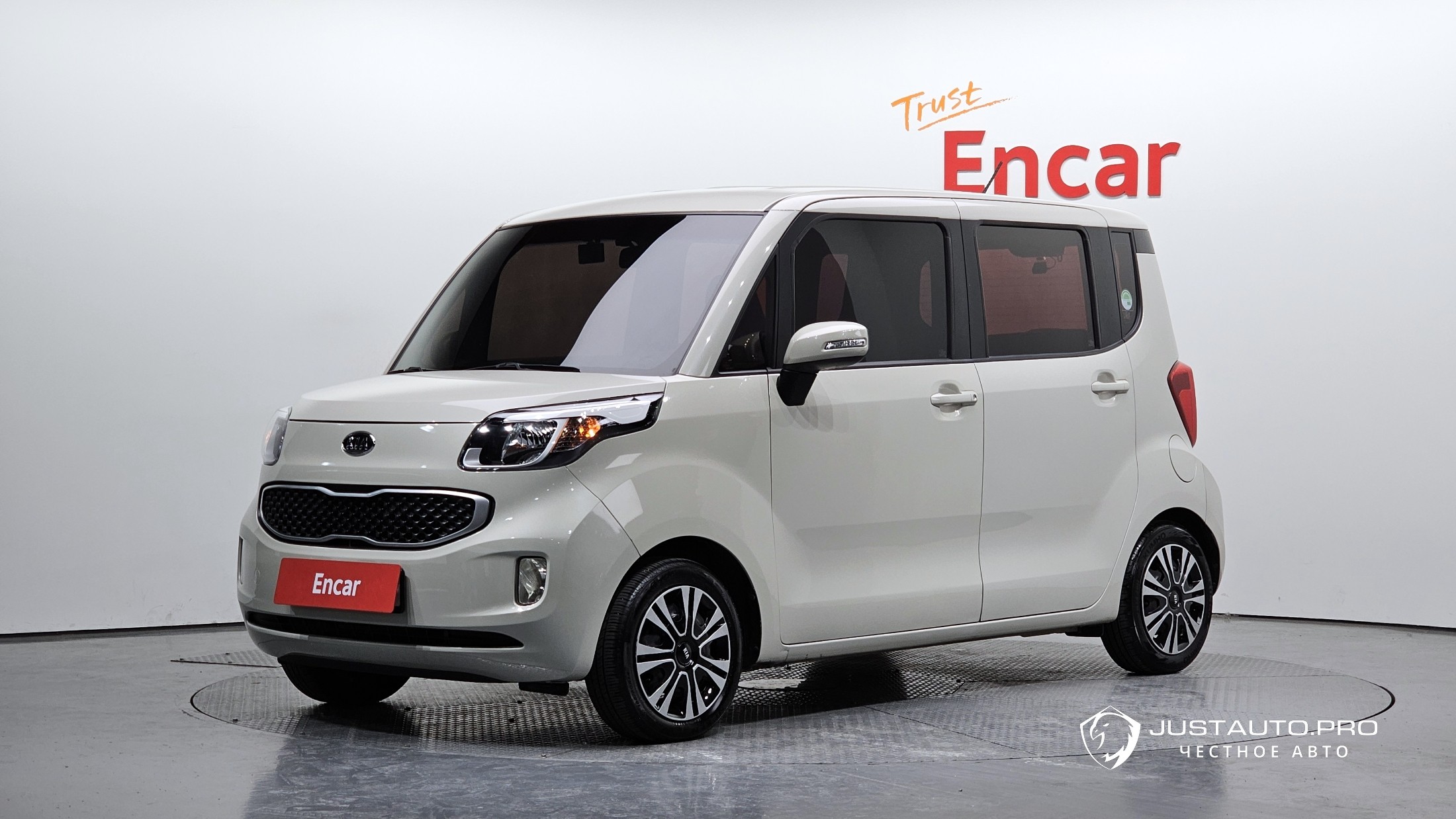 Автомобиль Kia RAY