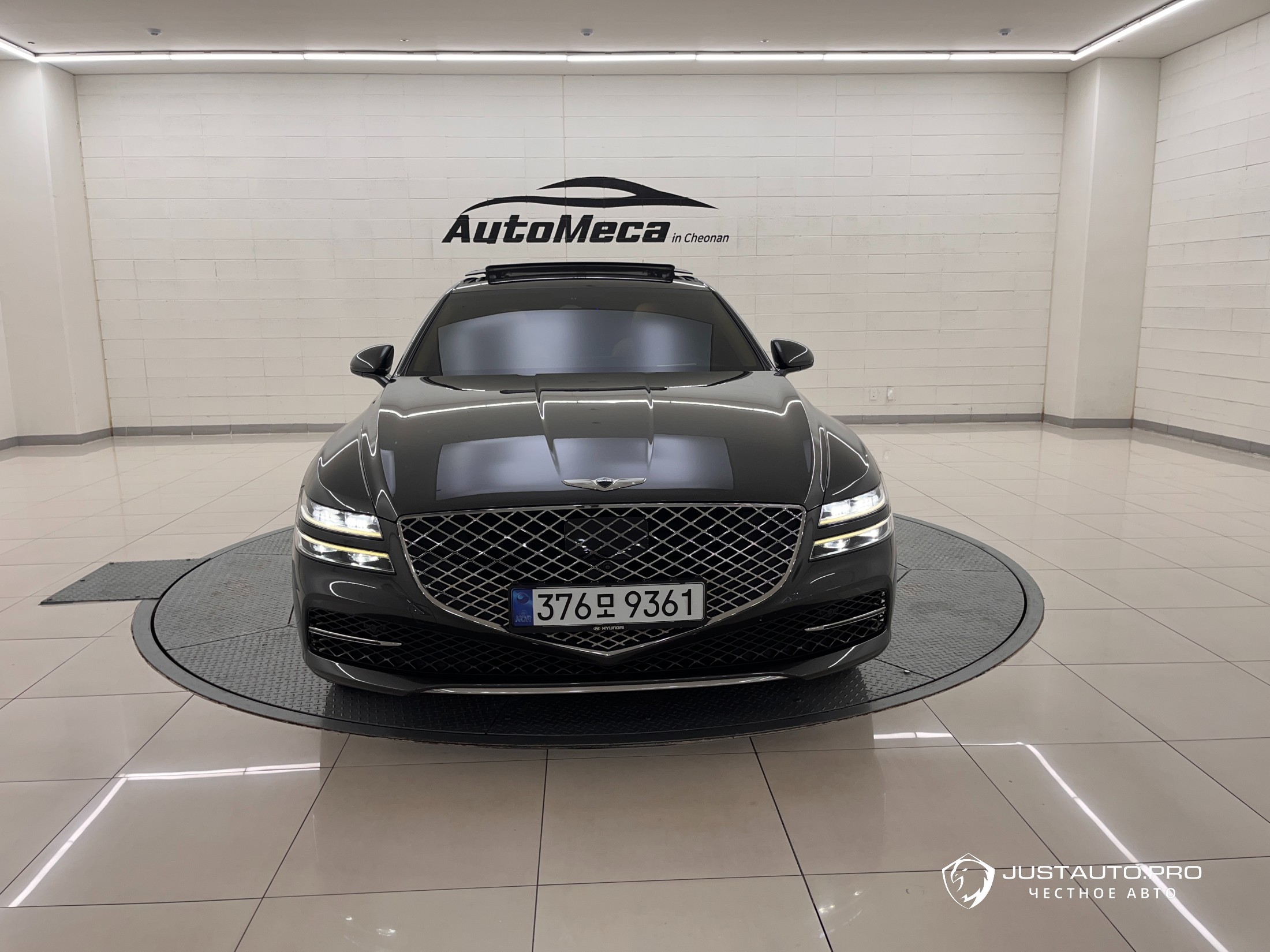 Автомобиль Genesis G80