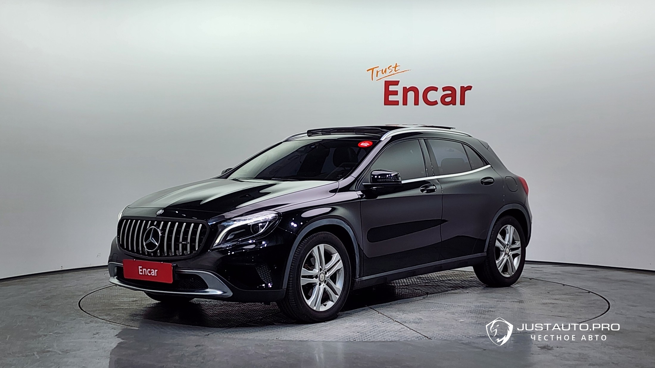 Автомобиль Mercedes-Benz GLA-Class