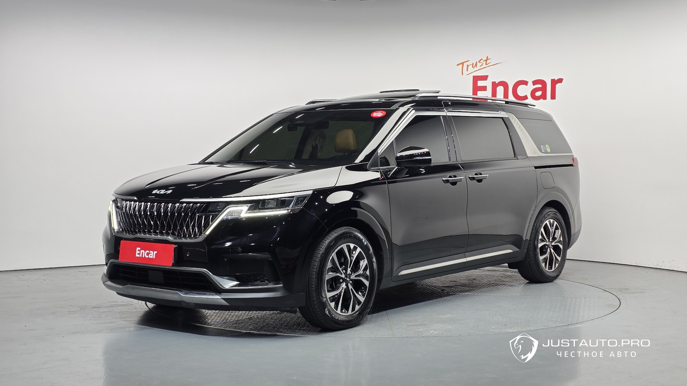 Автомобиль Kia Canival