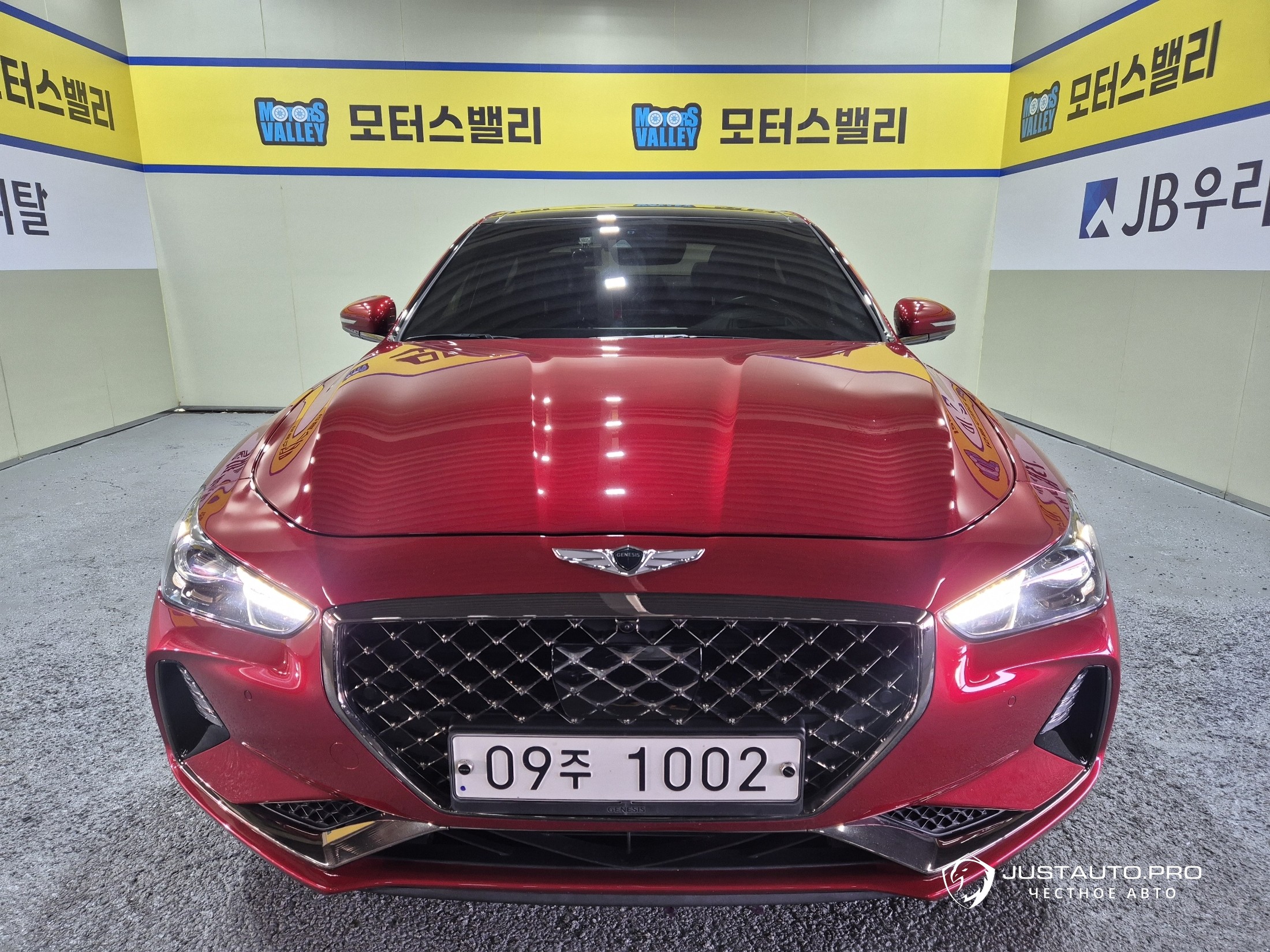 Автомобиль Genesis G70