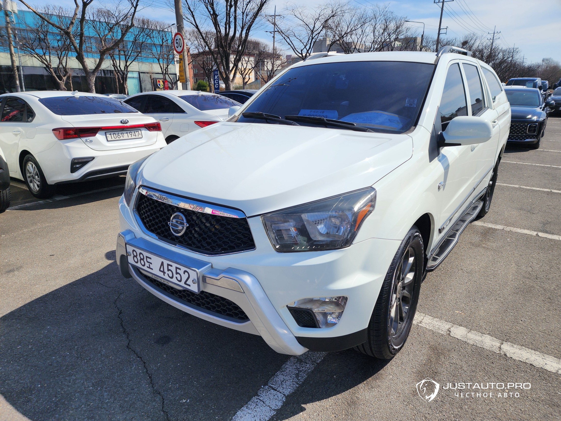 Автомобиль KG_Mobility_Ssangyong KORANDO