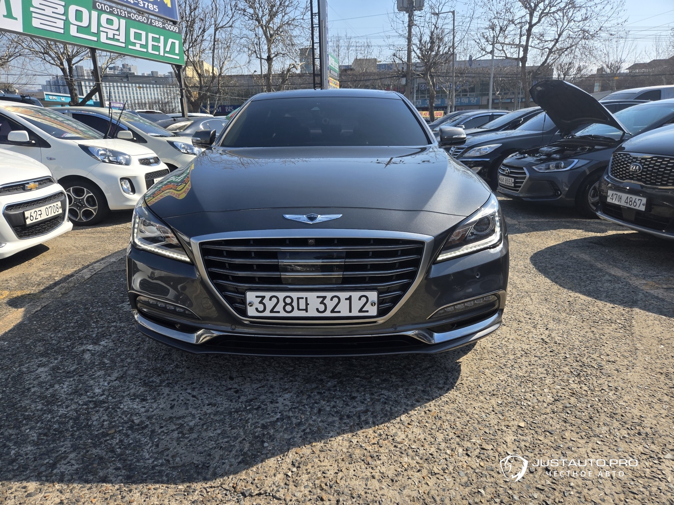 Автомобиль Genesis G80