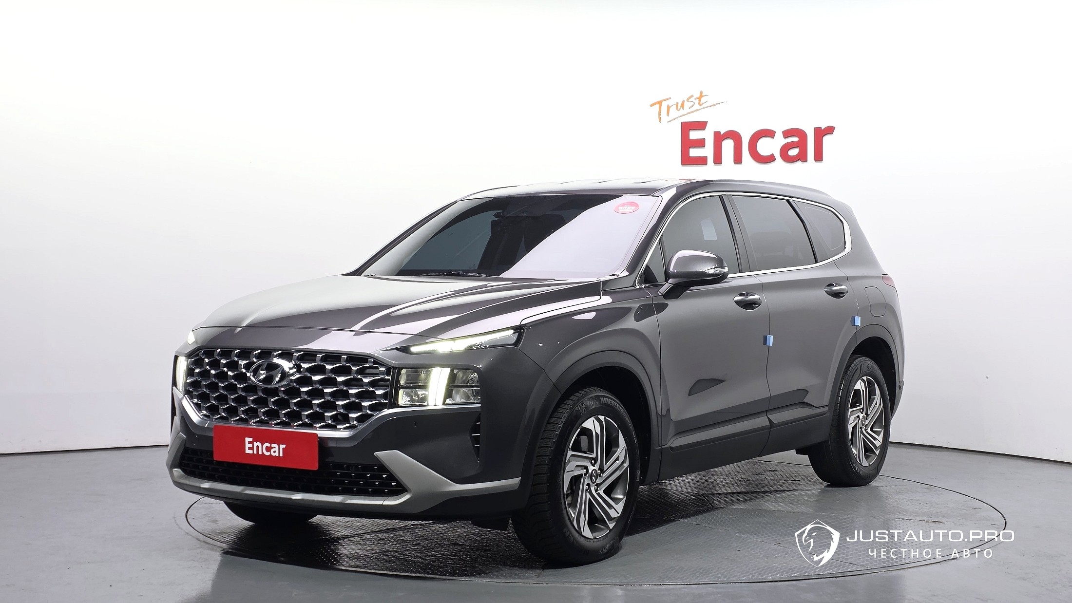 Автомобиль Hyundai Santafe