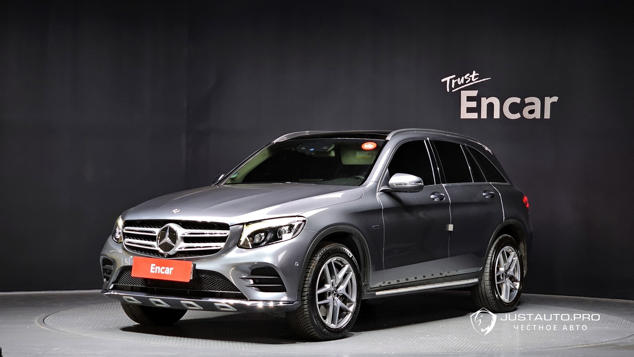 Автомобиль Mercedes-Benz GLC-Class