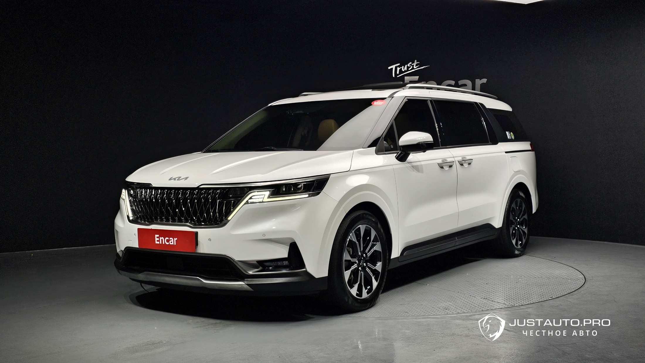 Автомобиль Kia Canival