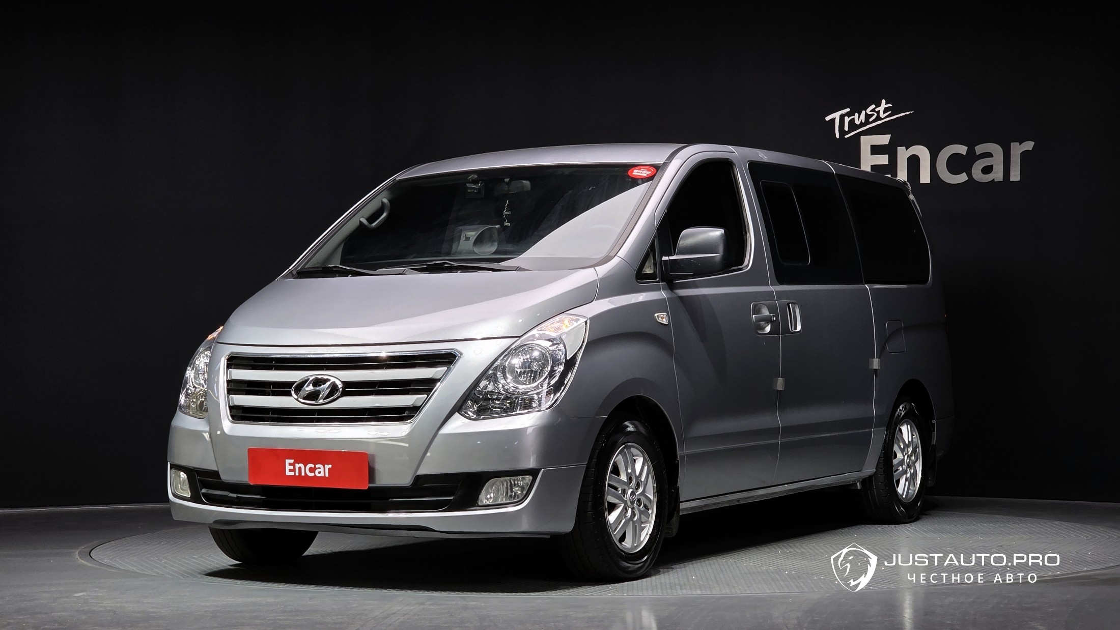 Автомобиль Hyundai Starex