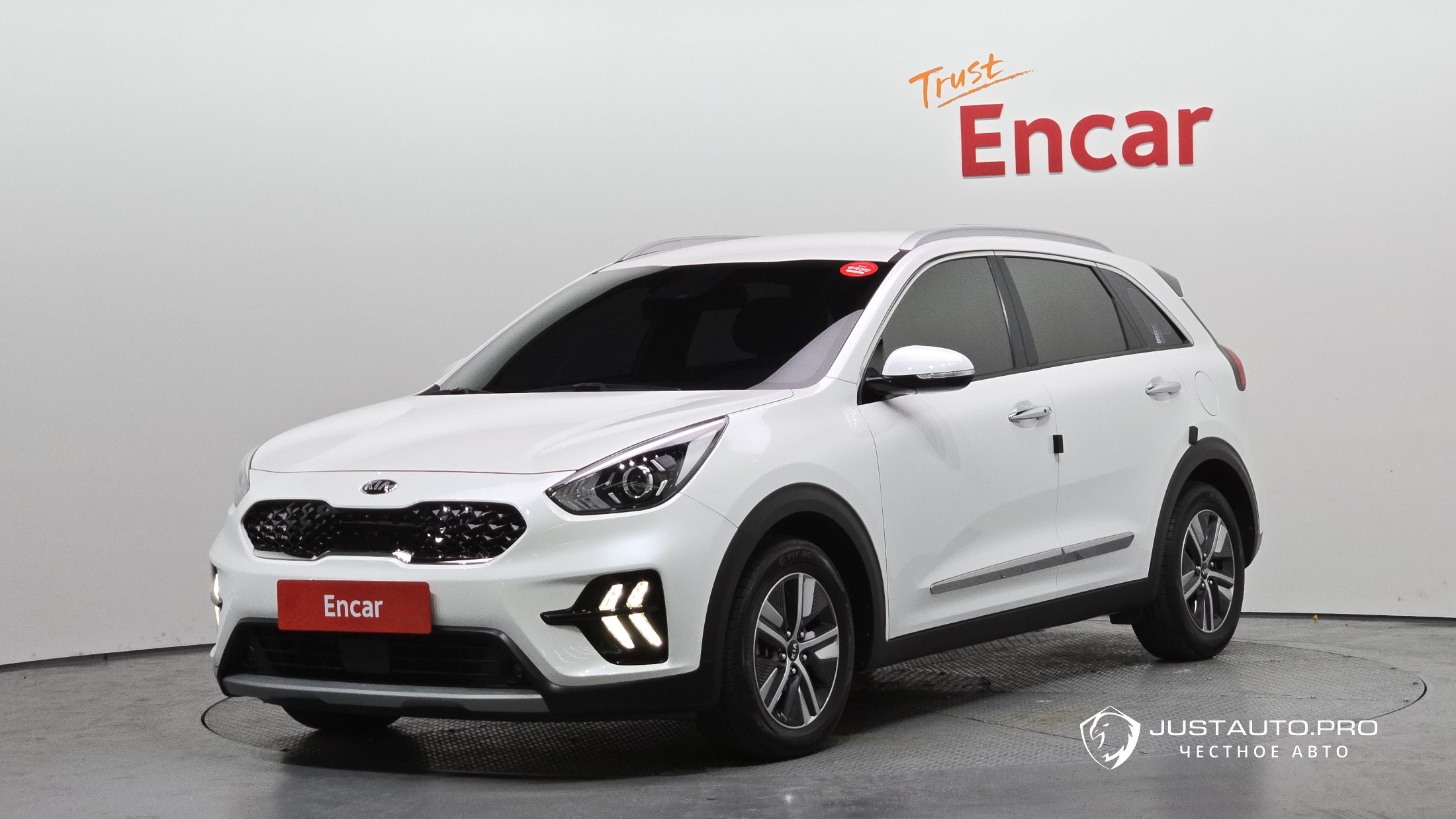 Автомобиль Kia Niro