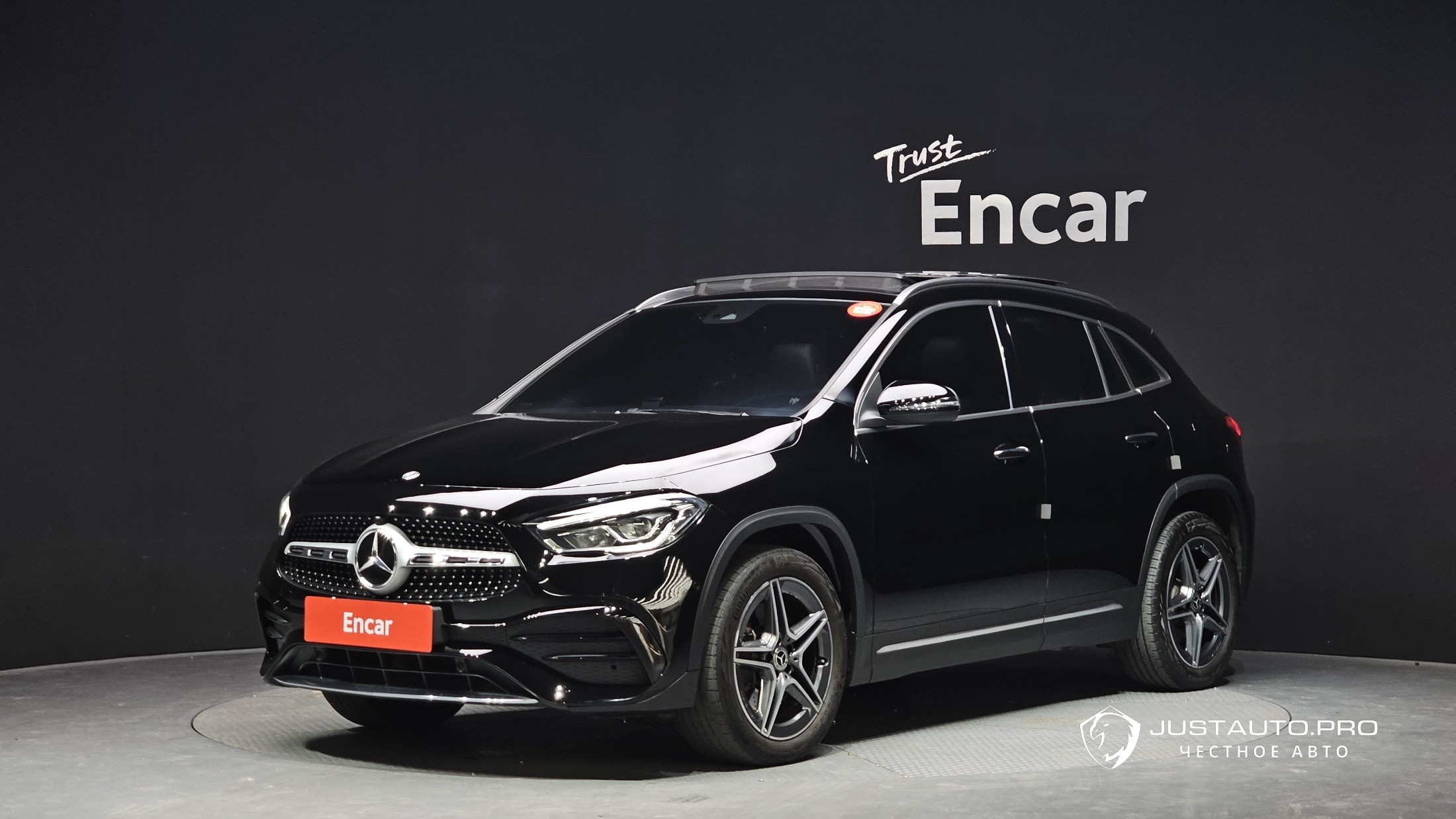 Автомобиль Mercedes-Benz GLA-Class