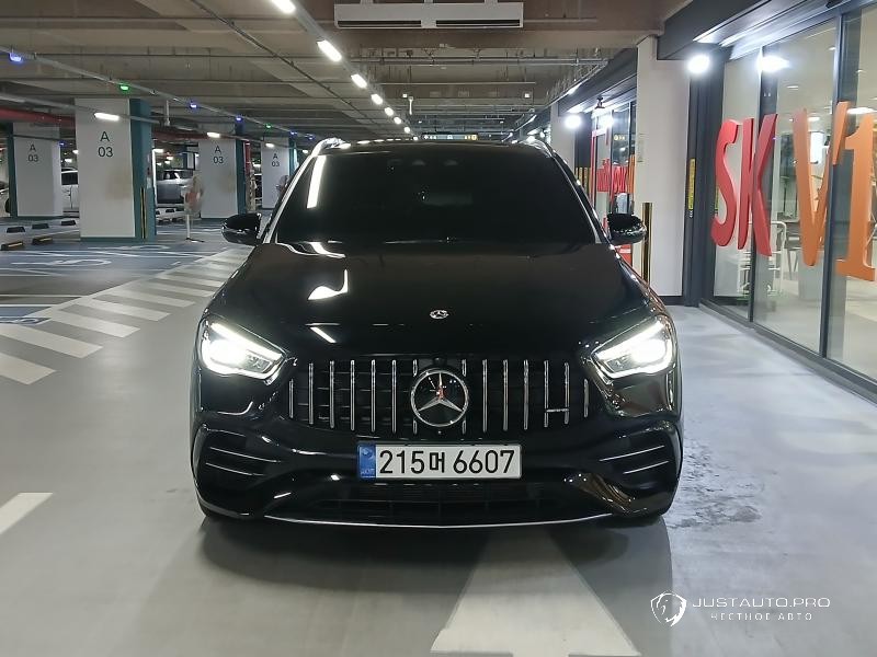 Автомобиль Mercedes-Benz GLA-Class