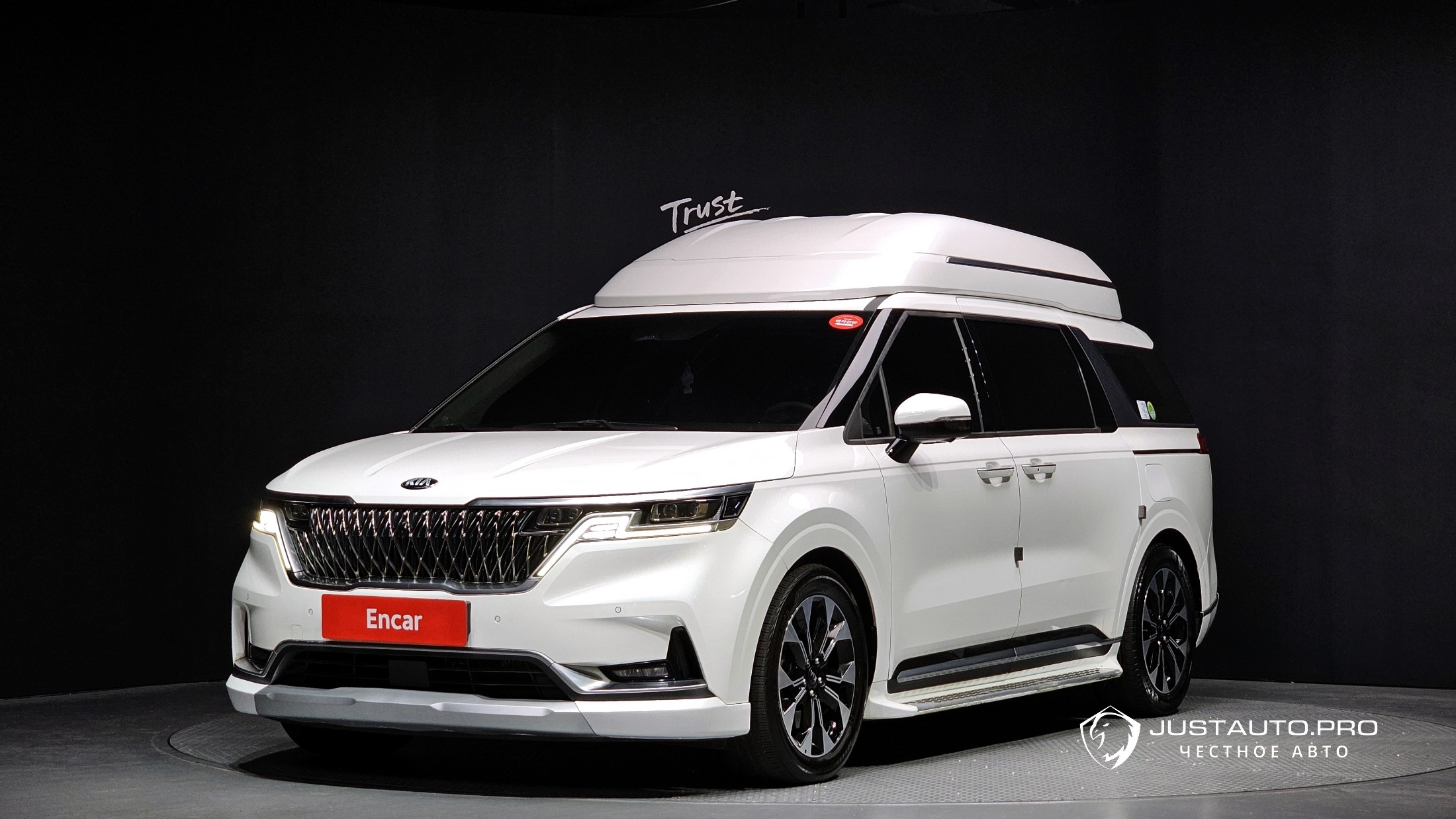 Автомобиль Kia Canival