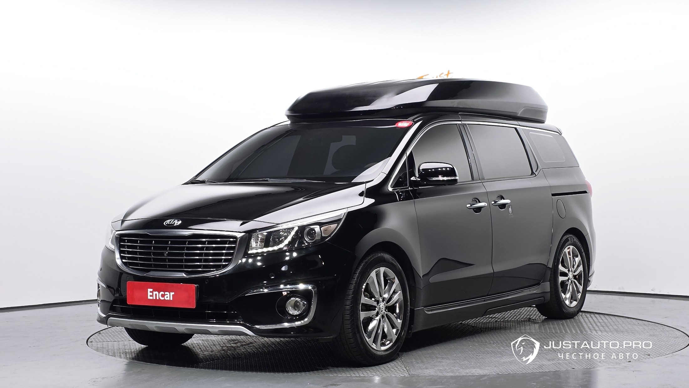 Автомобиль Kia Canival