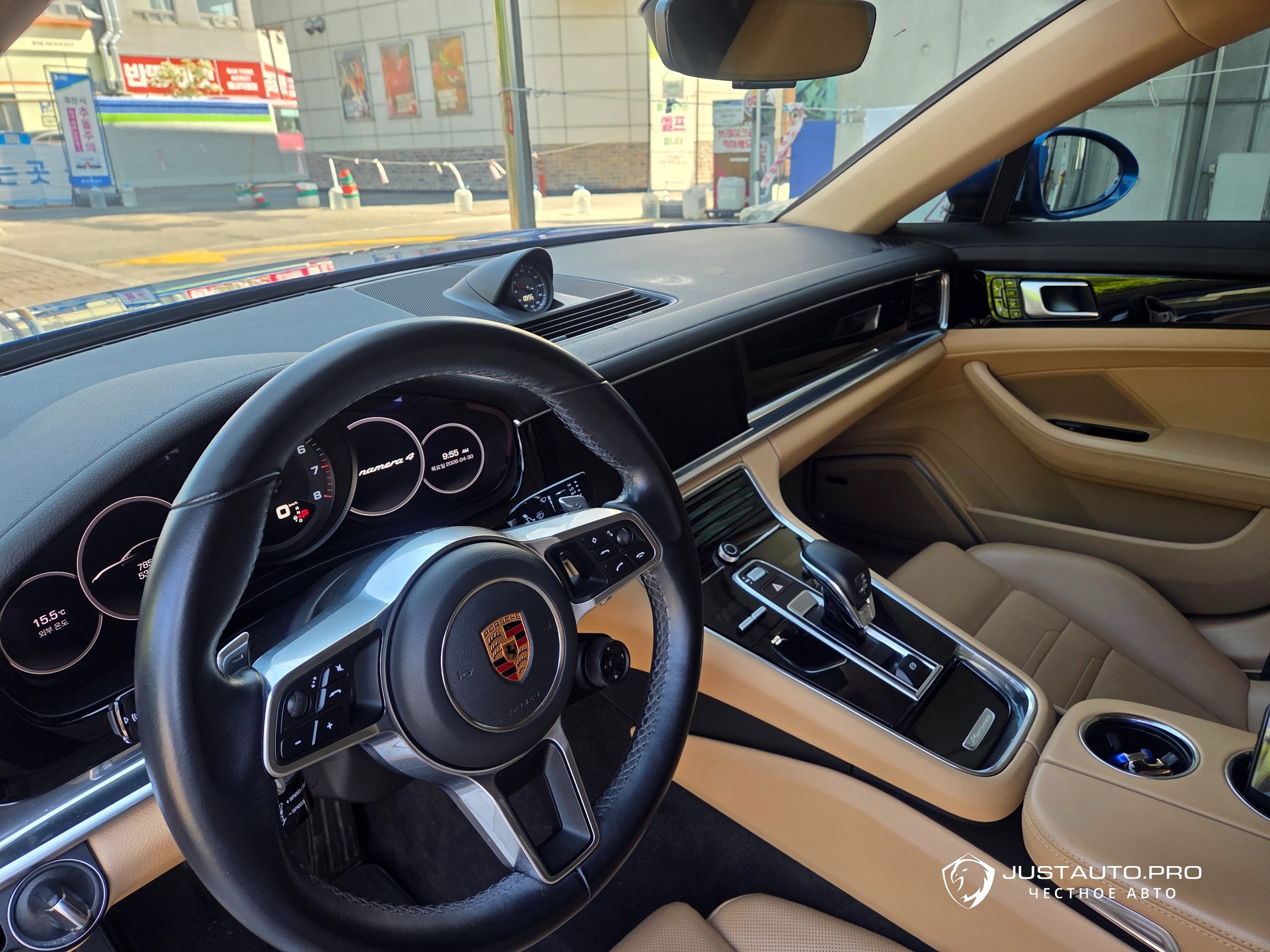 Автомобиль Porsche Panamera