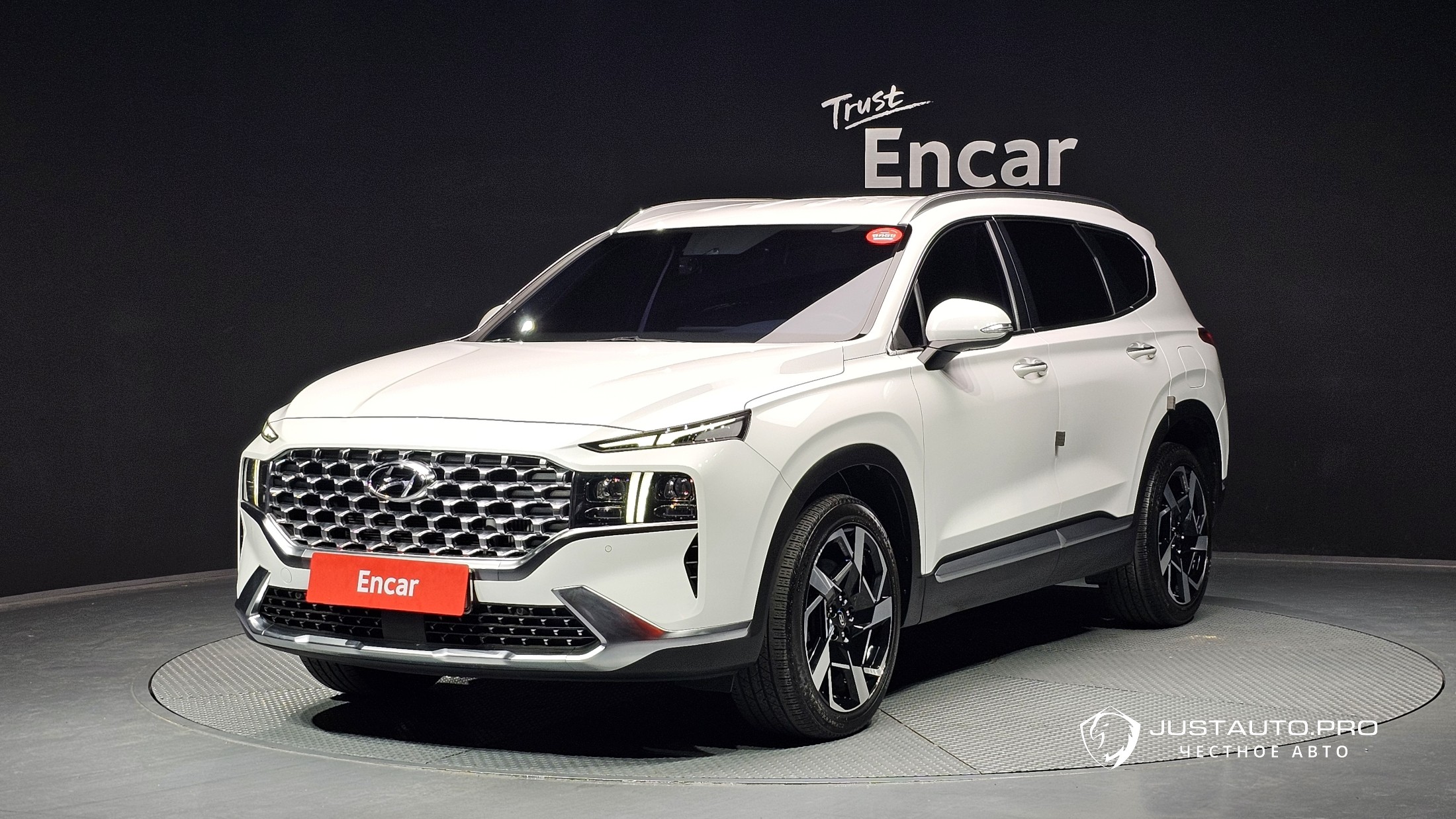 Автомобиль Hyundai Santafe