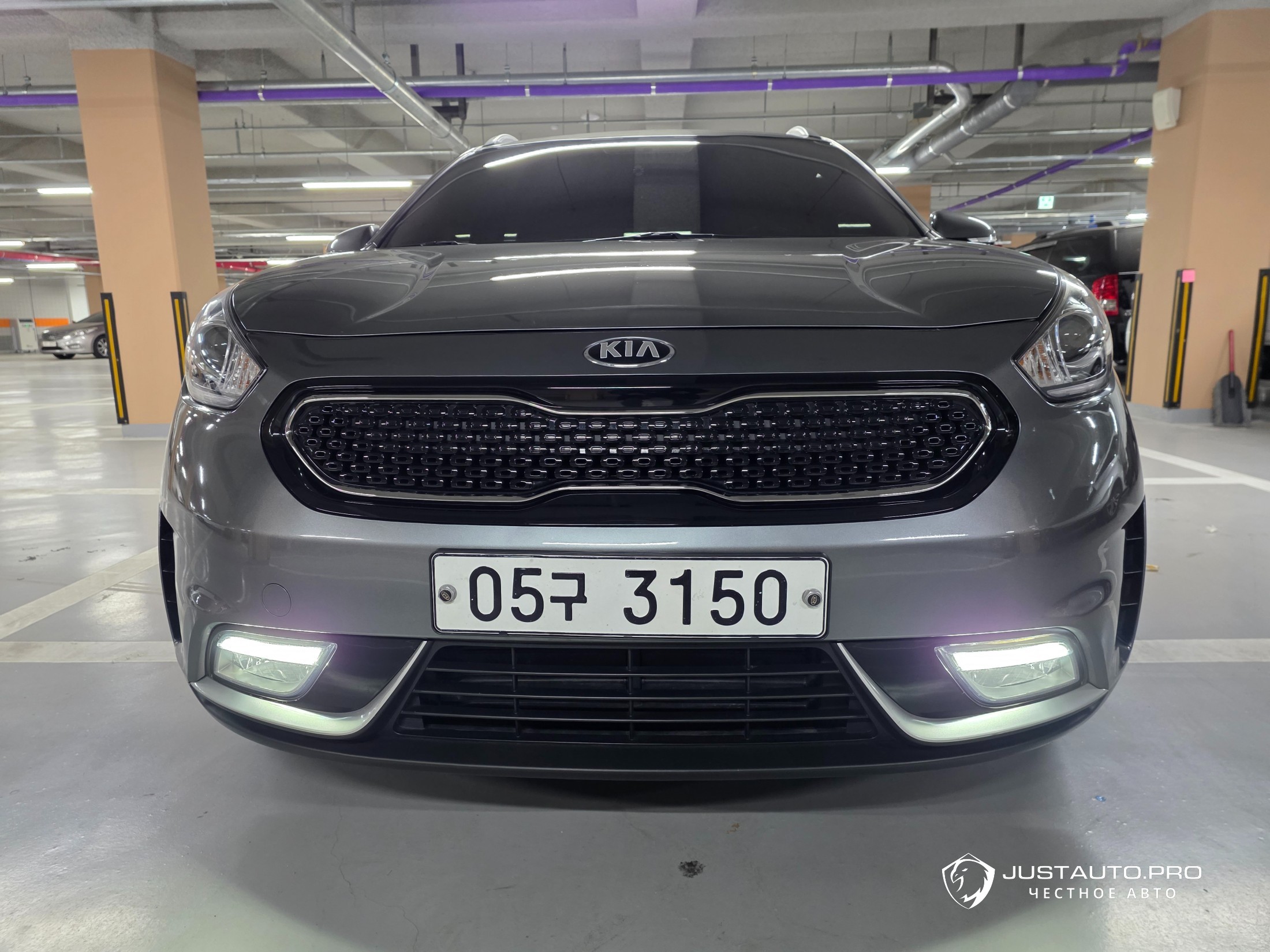 Автомобиль Kia Niro