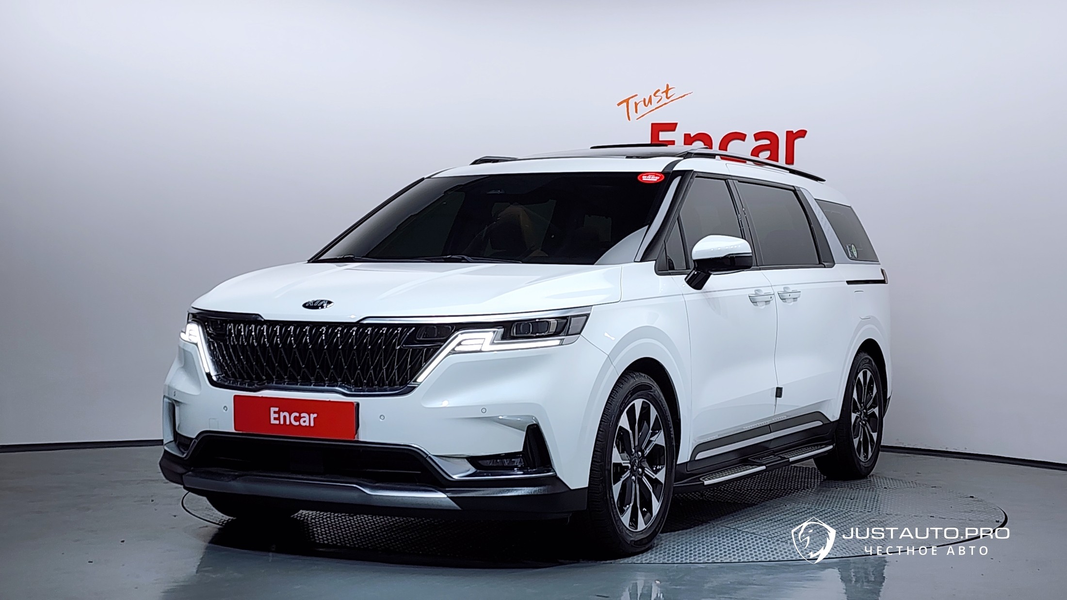 Автомобиль Kia Canival