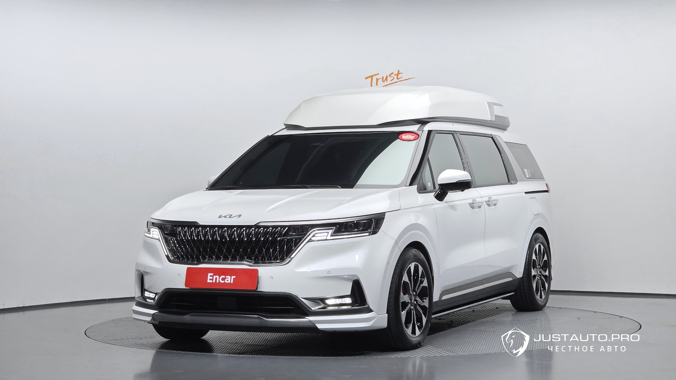Автомобиль Kia Canival