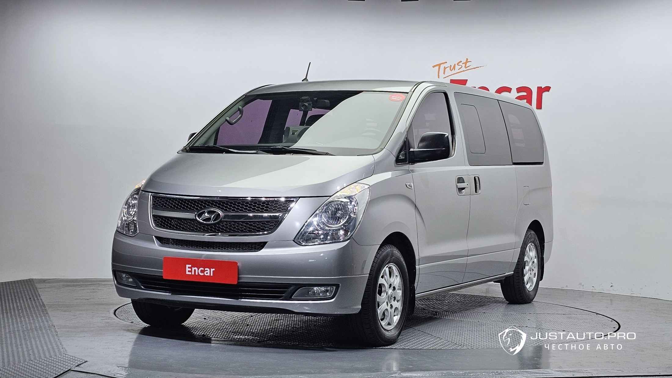 Автомобиль Hyundai Starex