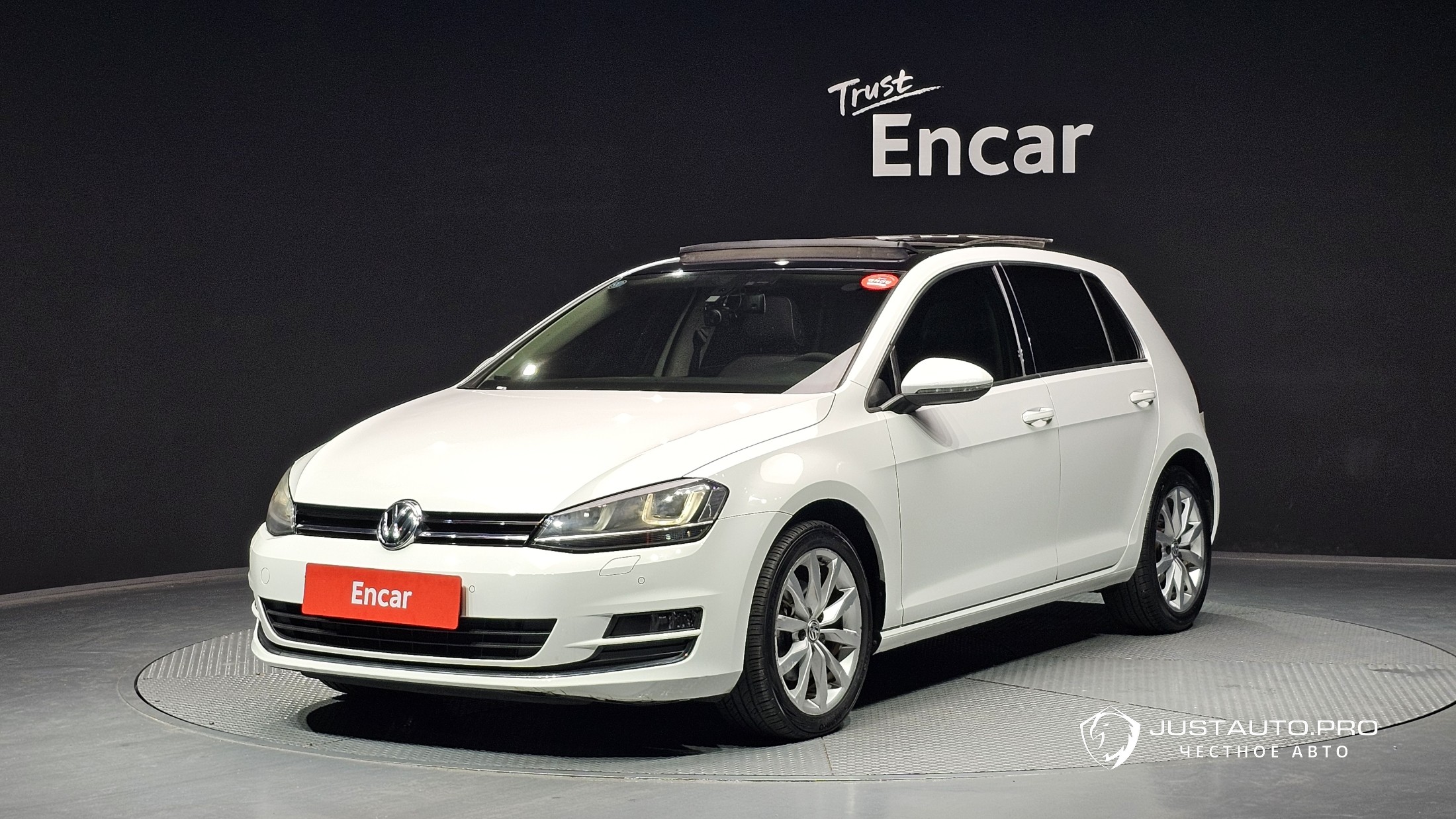 Автомобиль Volkswagen Golf