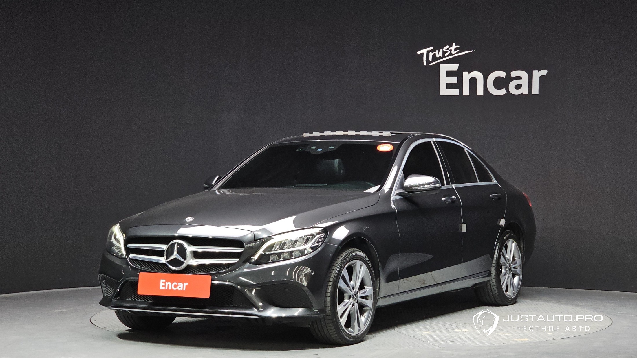 Автомобиль Mercedes-Benz C-Class