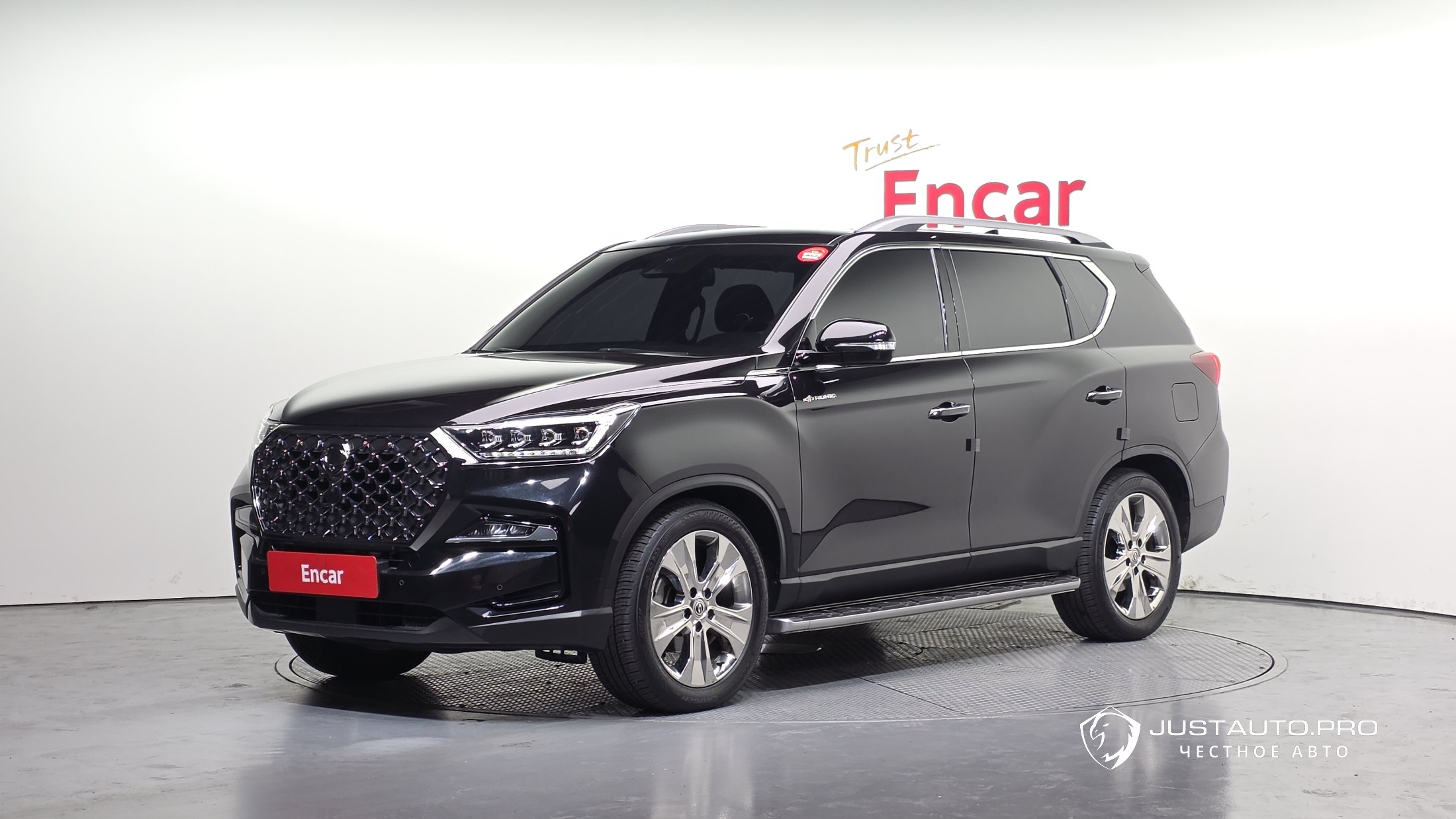 Автомобиль KG_Mobility_Ssangyong Rexton