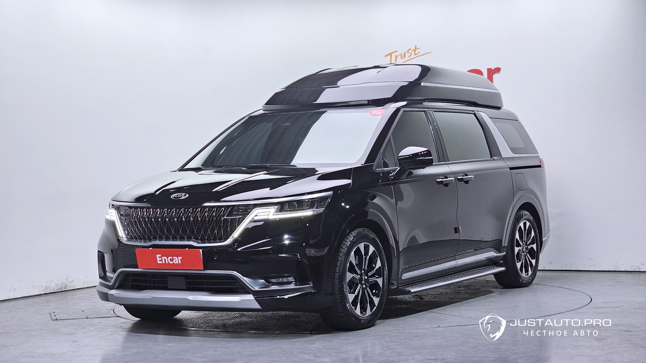 Автомобиль Kia Canival