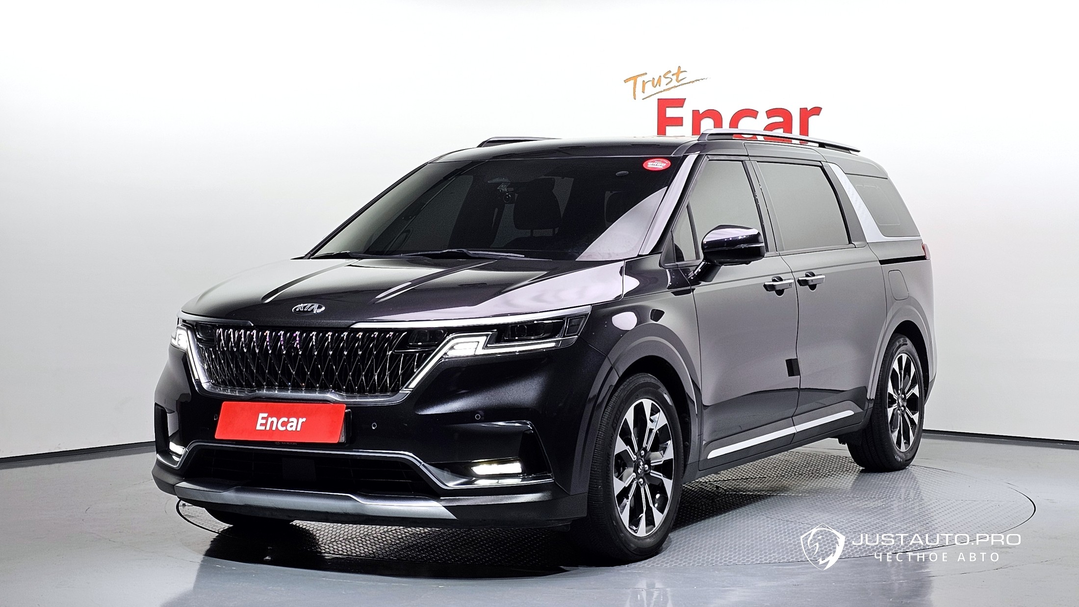 Автомобиль Kia Canival