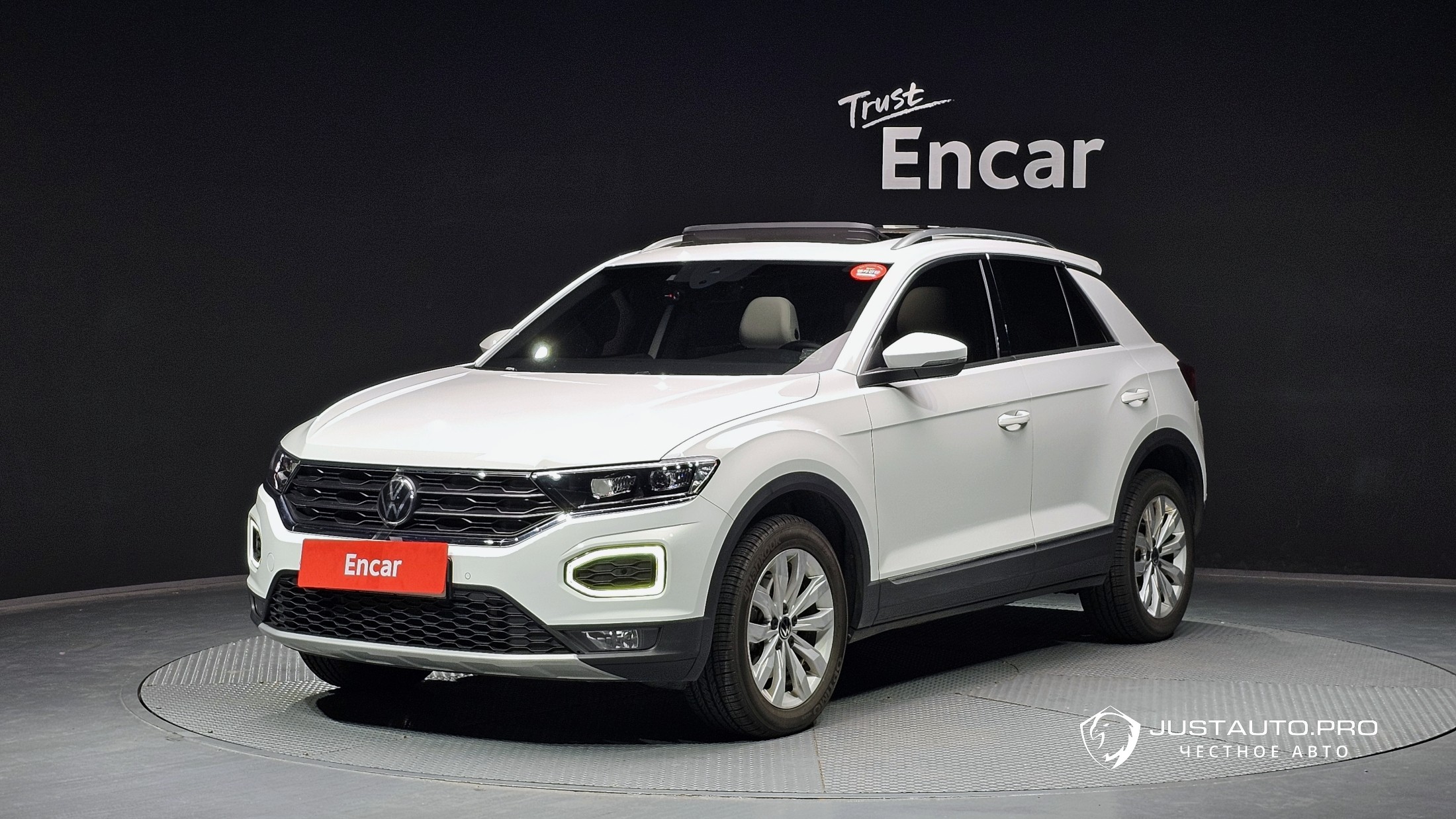 Автомобиль Volkswagen T-Roc