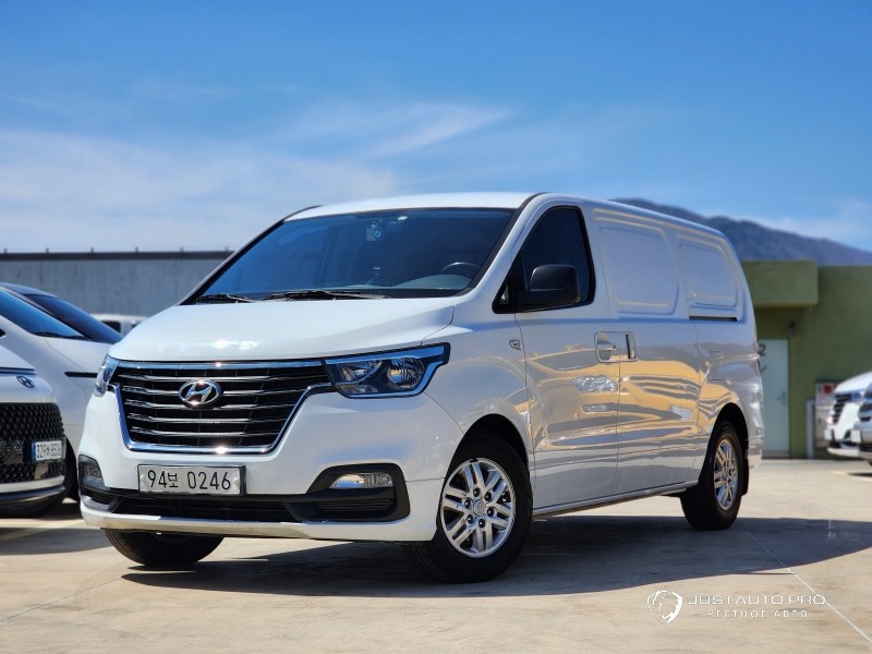 Автомобиль Hyundai Starex